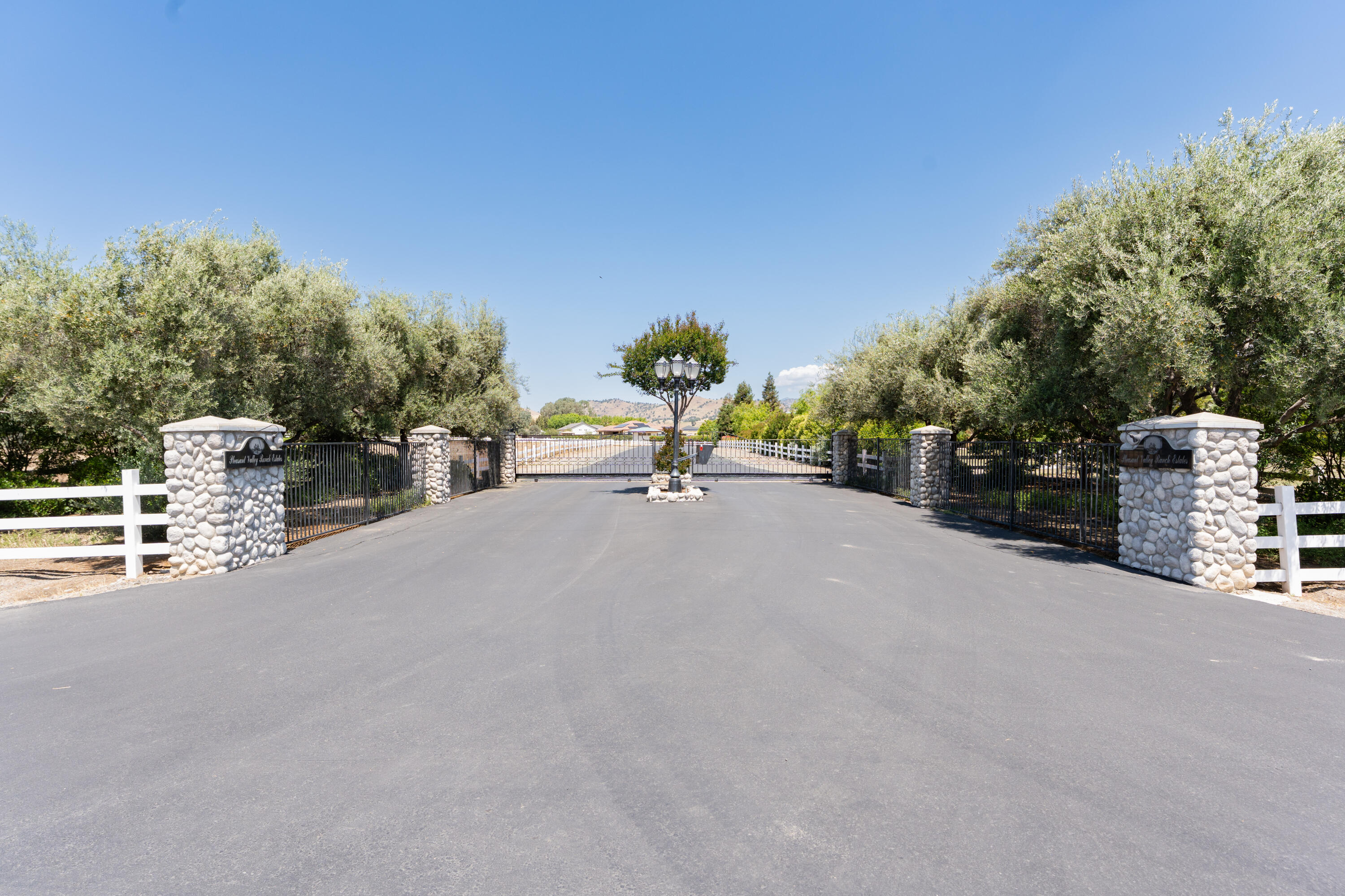 17603 Meagan Ct, Springville, CA 93265