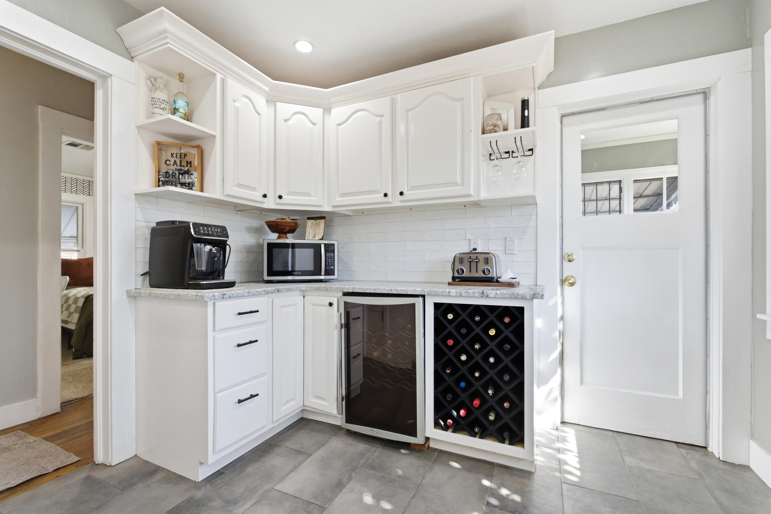 1320 W Oak Ave, Visalia, CA 93291