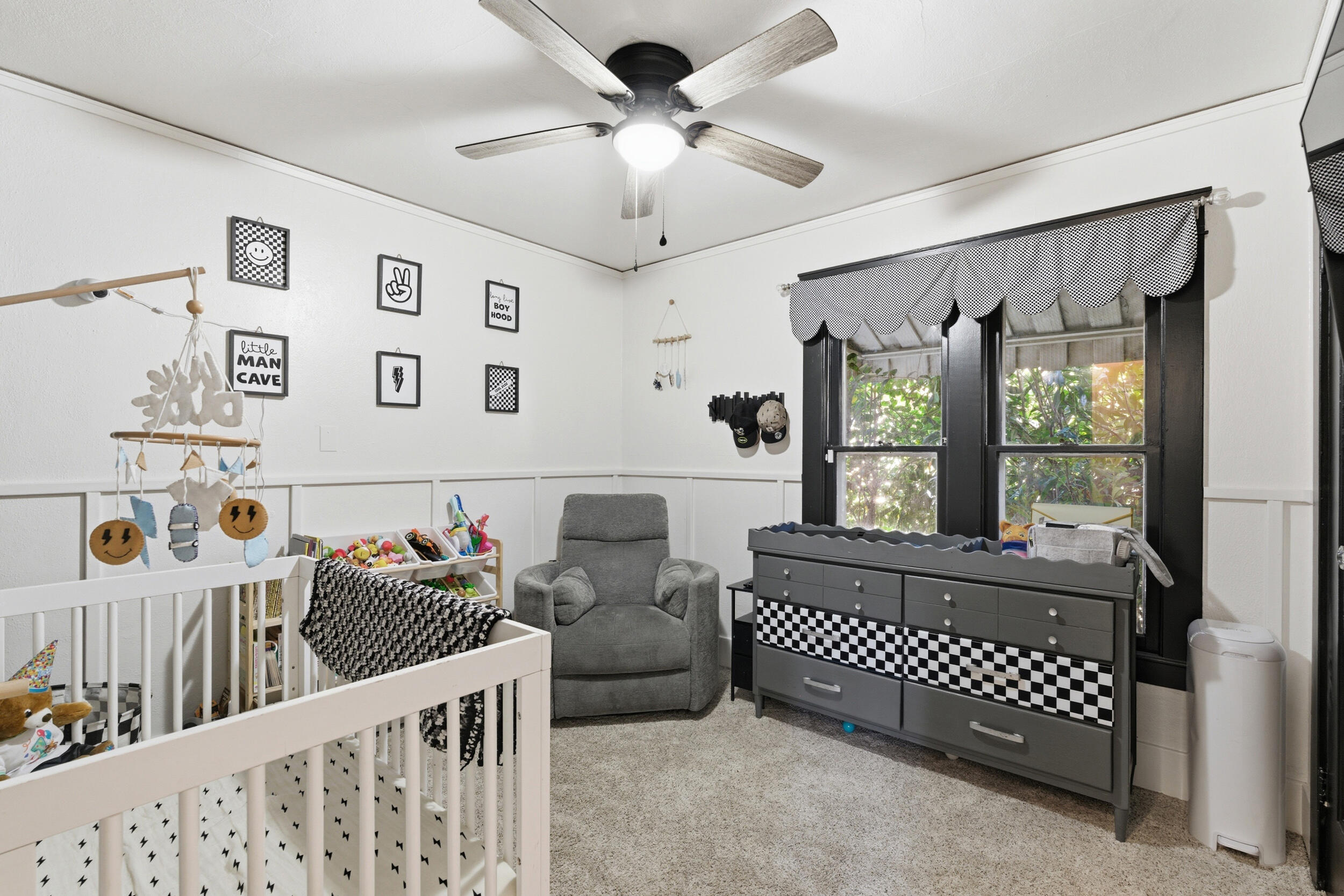 1320 W Oak Ave, Visalia, CA 93291