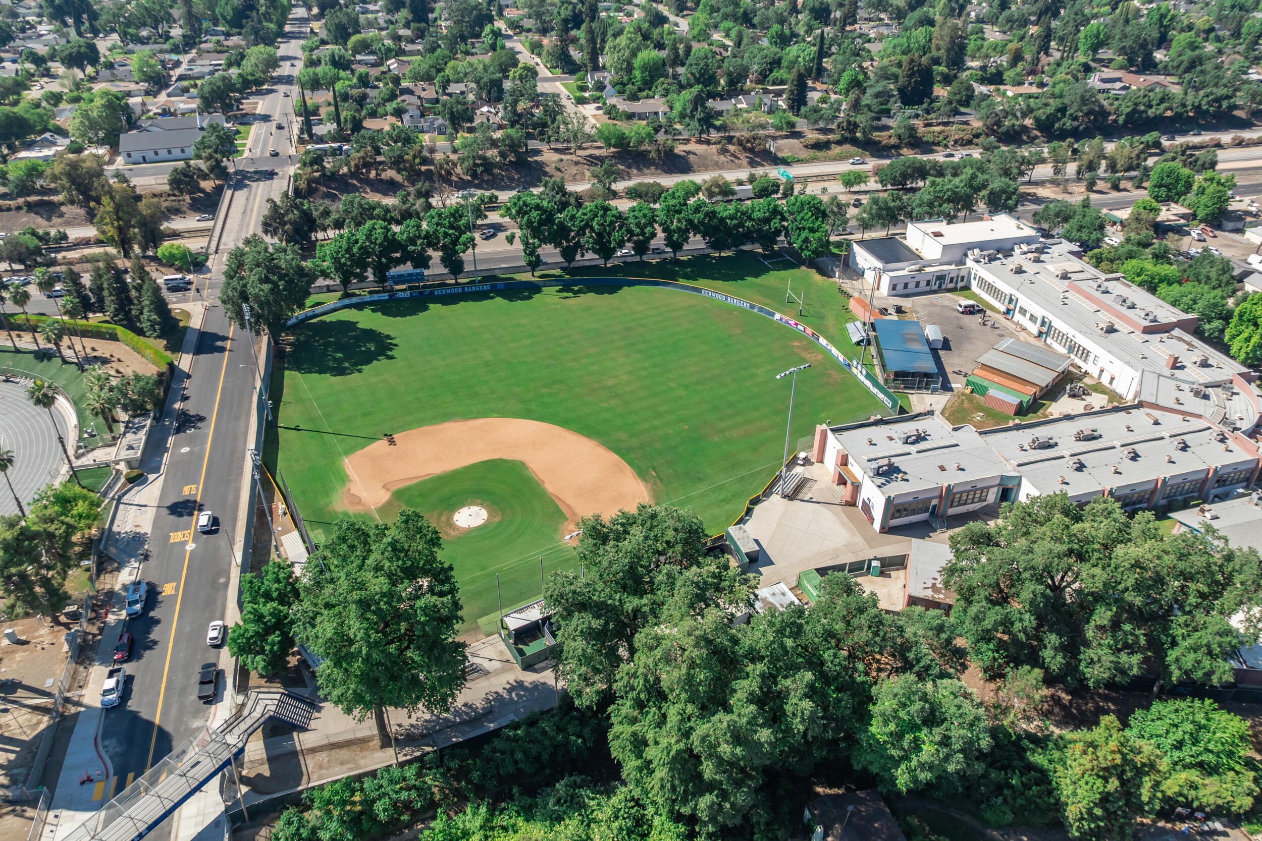 1320 W Oak Ave, Visalia, CA 93291