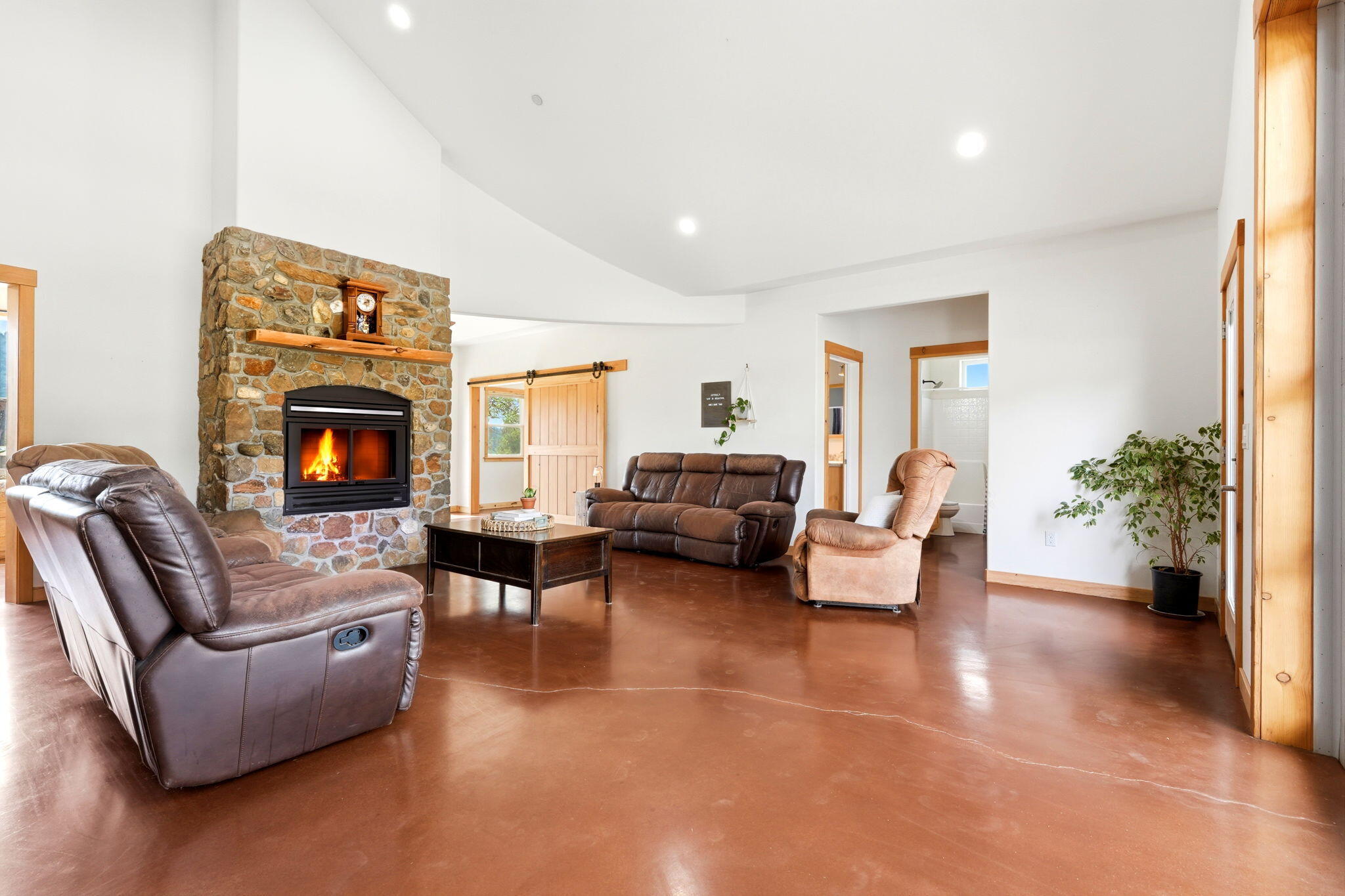 39348 Dunlap Rd, Yokuts Valley, CA 93675