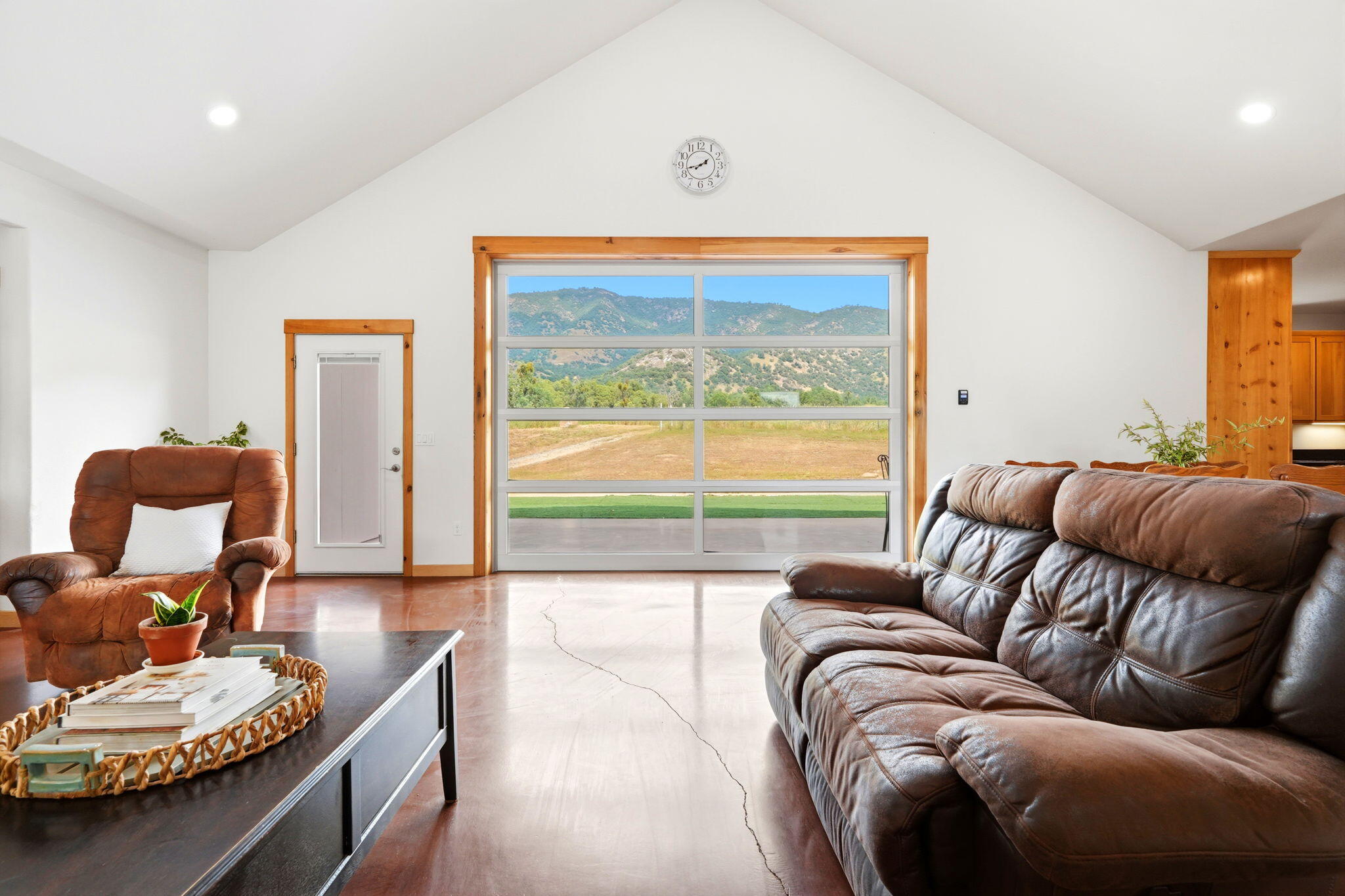 39348 Dunlap Rd, Yokuts Valley, CA 93675