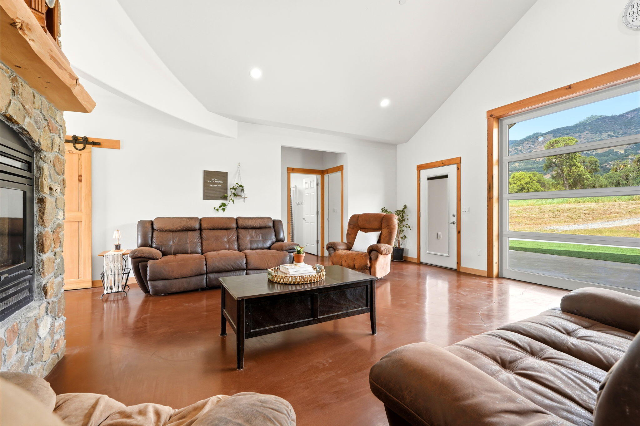 39348 Dunlap Rd, Yokuts Valley, CA 93675