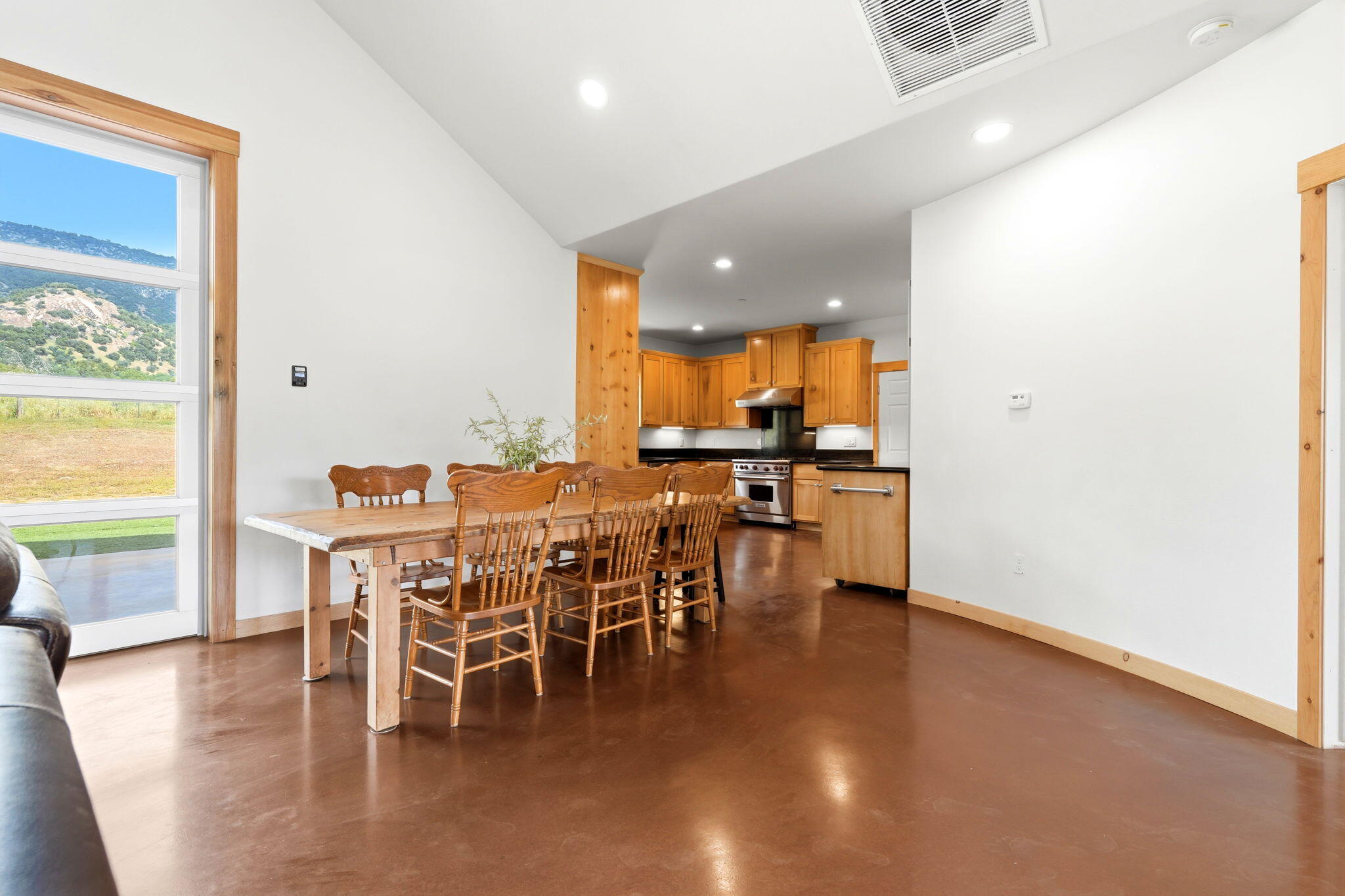 39348 Dunlap Rd, Yokuts Valley, CA 93675