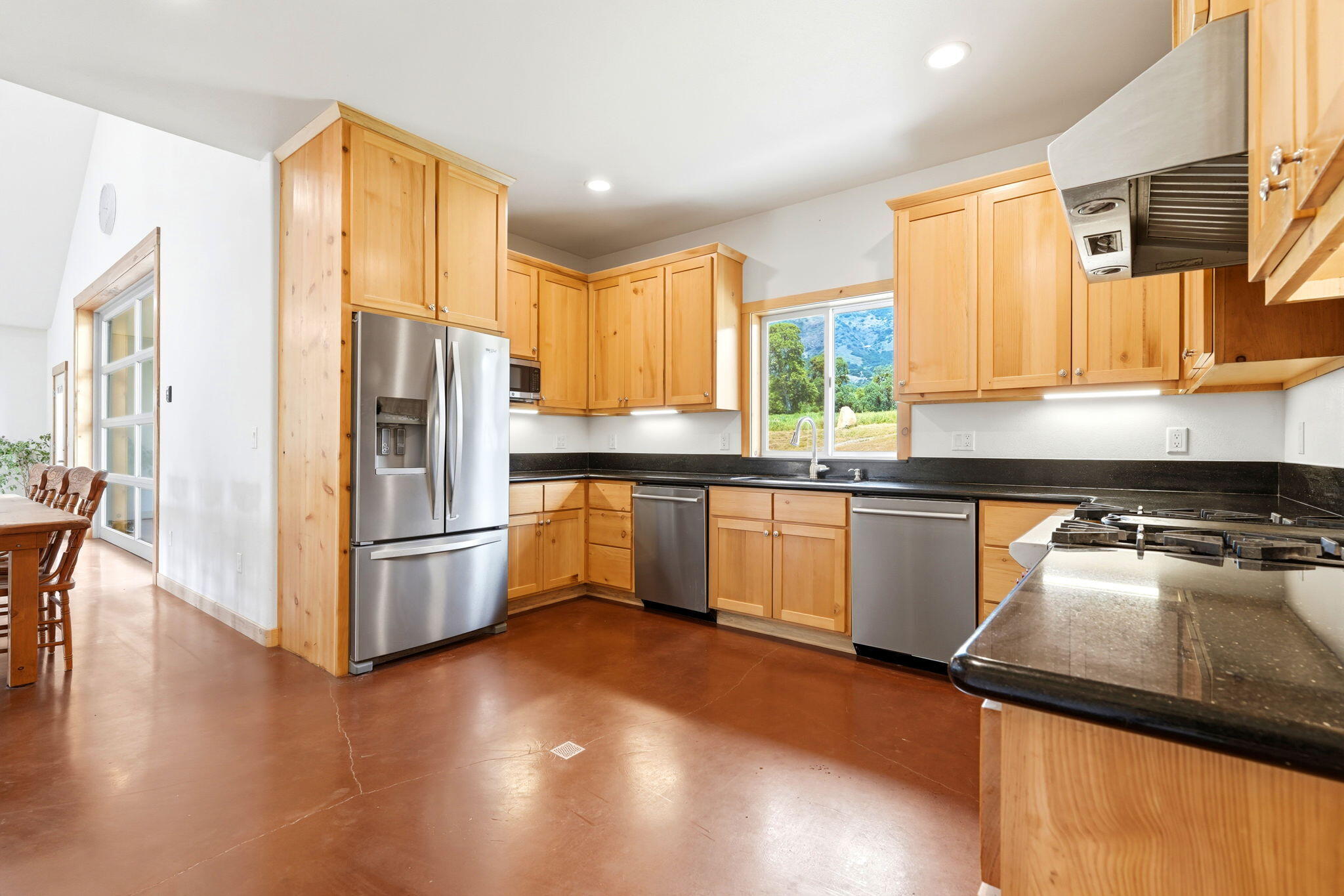 39348 Dunlap Rd, Yokuts Valley, CA 93675