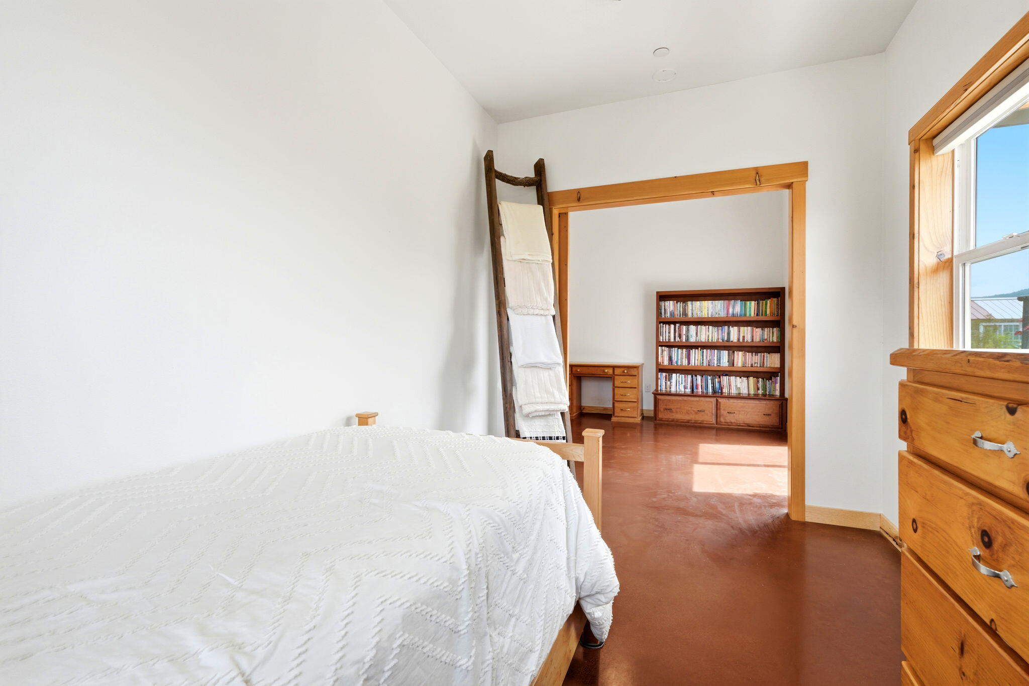 39348 Dunlap Rd, Yokuts Valley, CA 93675