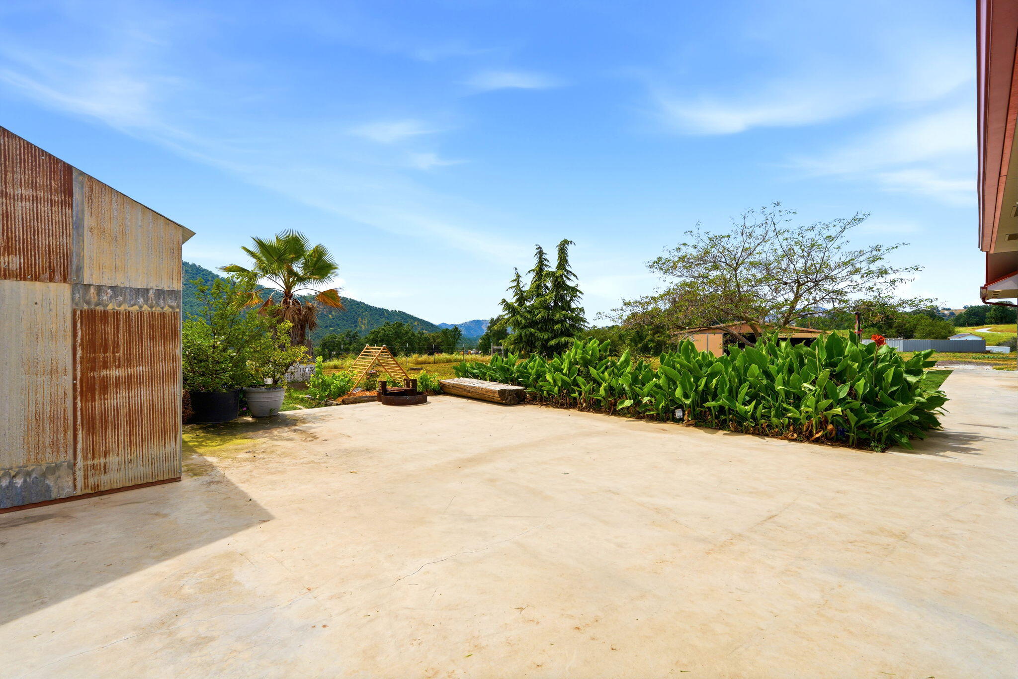 39348 Dunlap Rd, Yokuts Valley, CA 93675