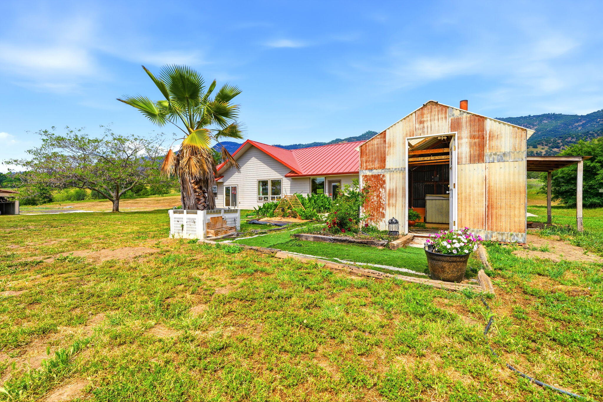 39348 Dunlap Rd, Yokuts Valley, CA 93675