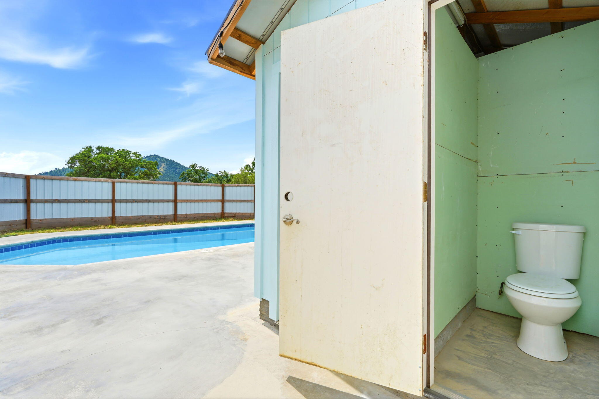 39348 Dunlap Rd, Yokuts Valley, CA 93675