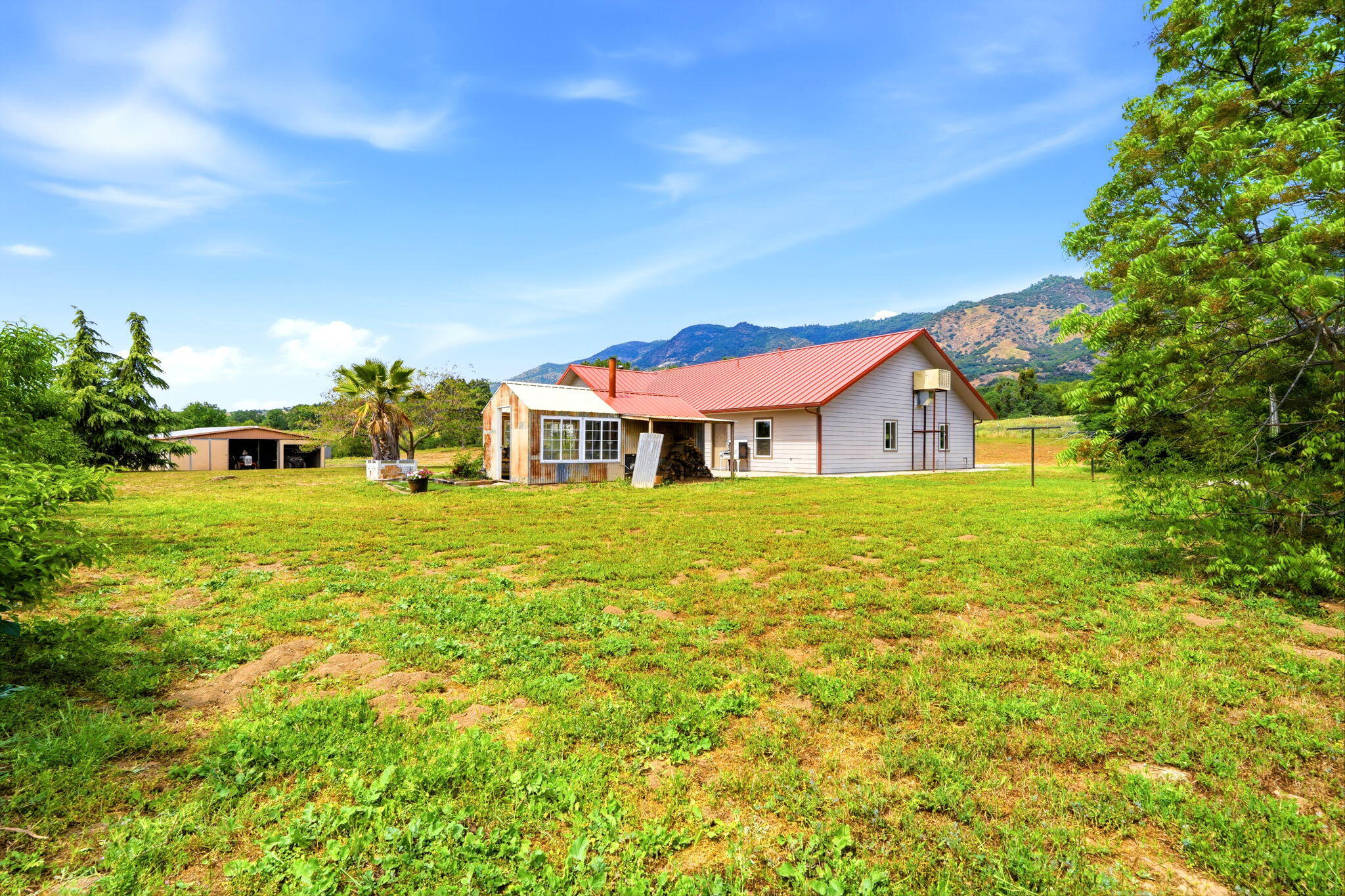 39348 Dunlap Rd, Yokuts Valley, CA 93675
