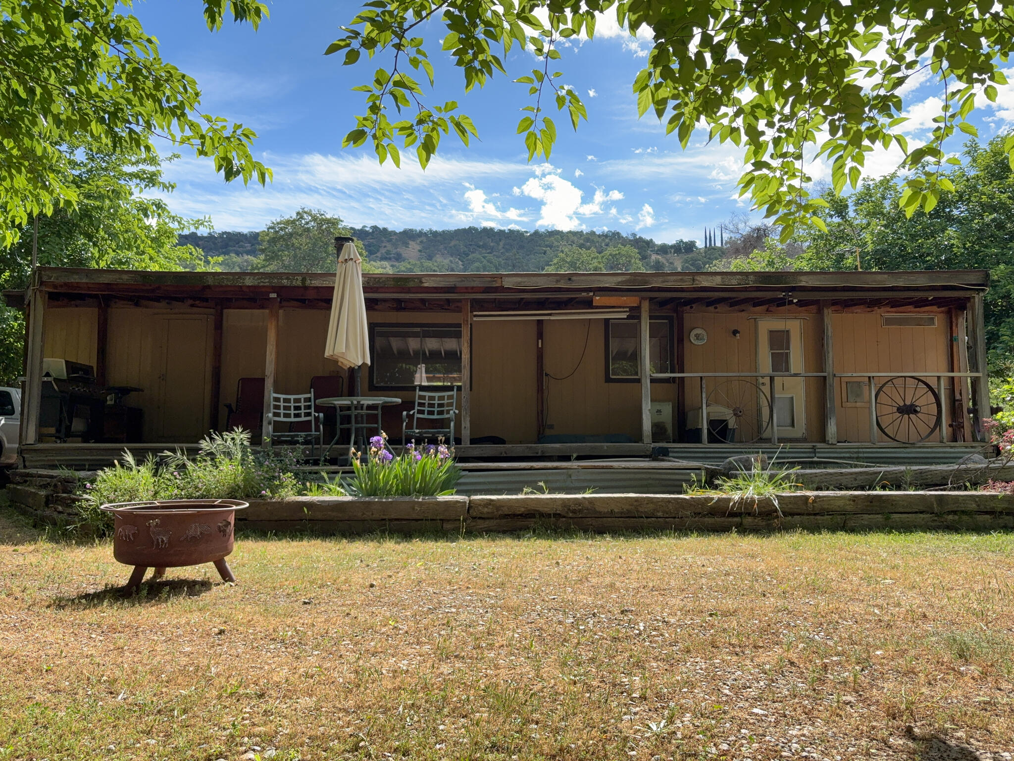 39569 Clover Ln, Yokuts Valley, CA 93675