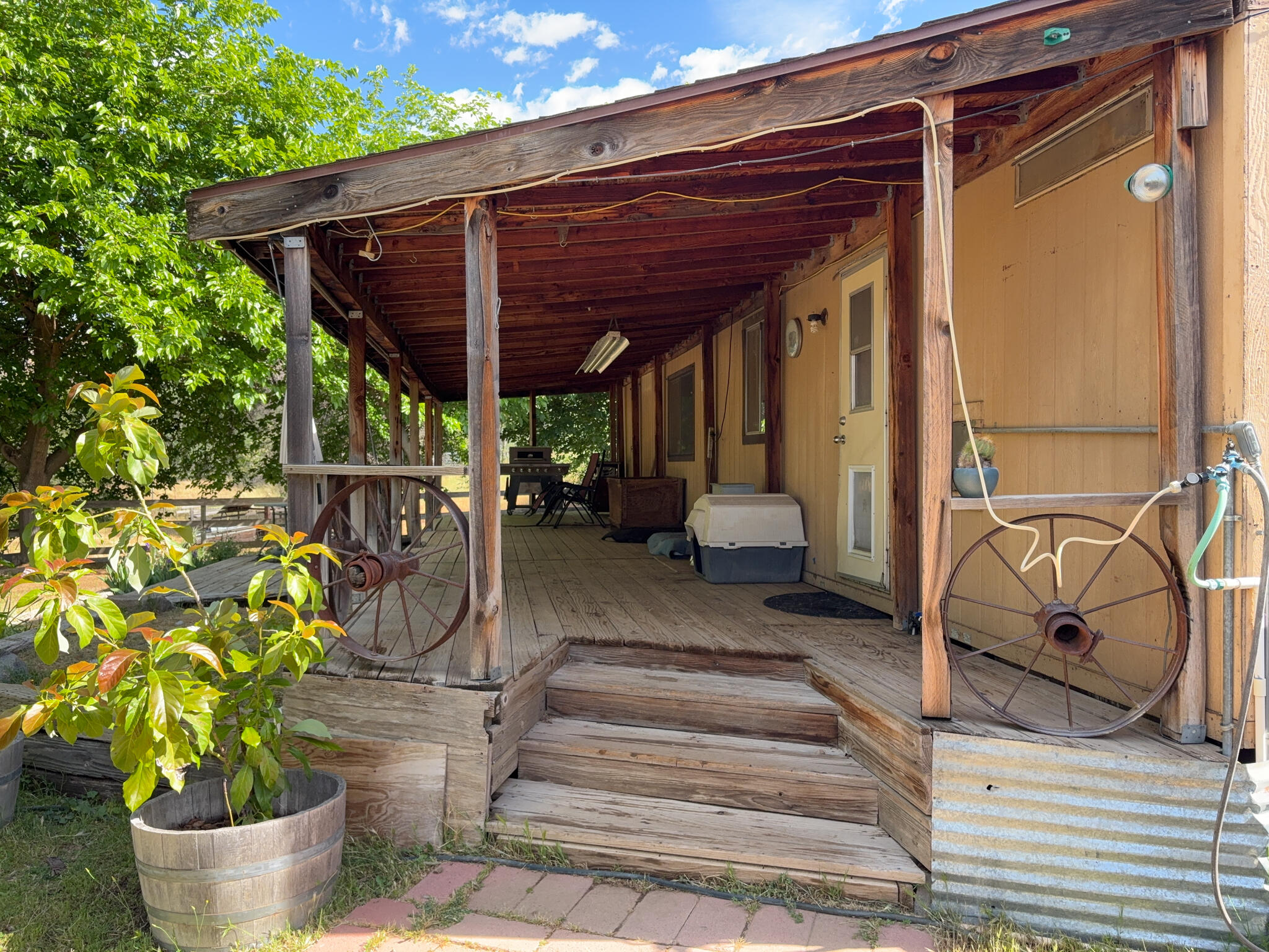 39569 Clover Ln, Yokuts Valley, CA 93675