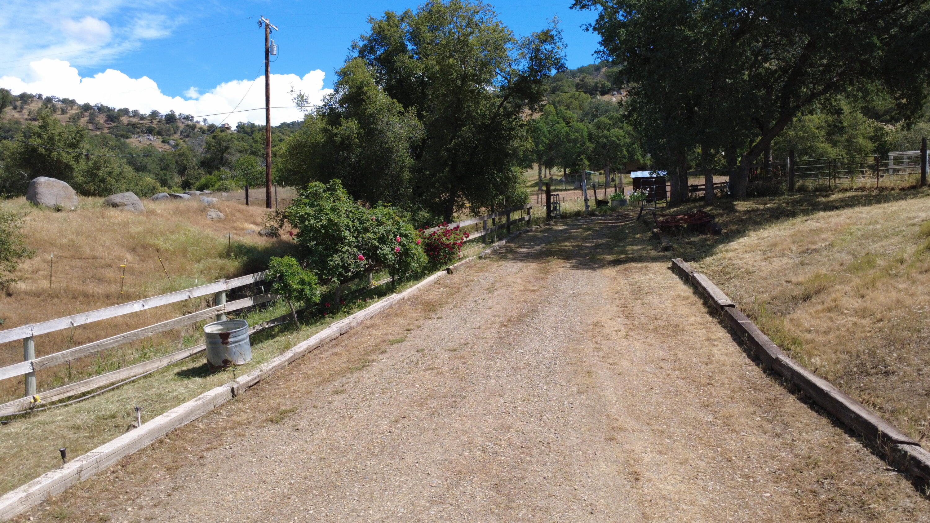 39569 Clover Ln, Yokuts Valley, CA 93675