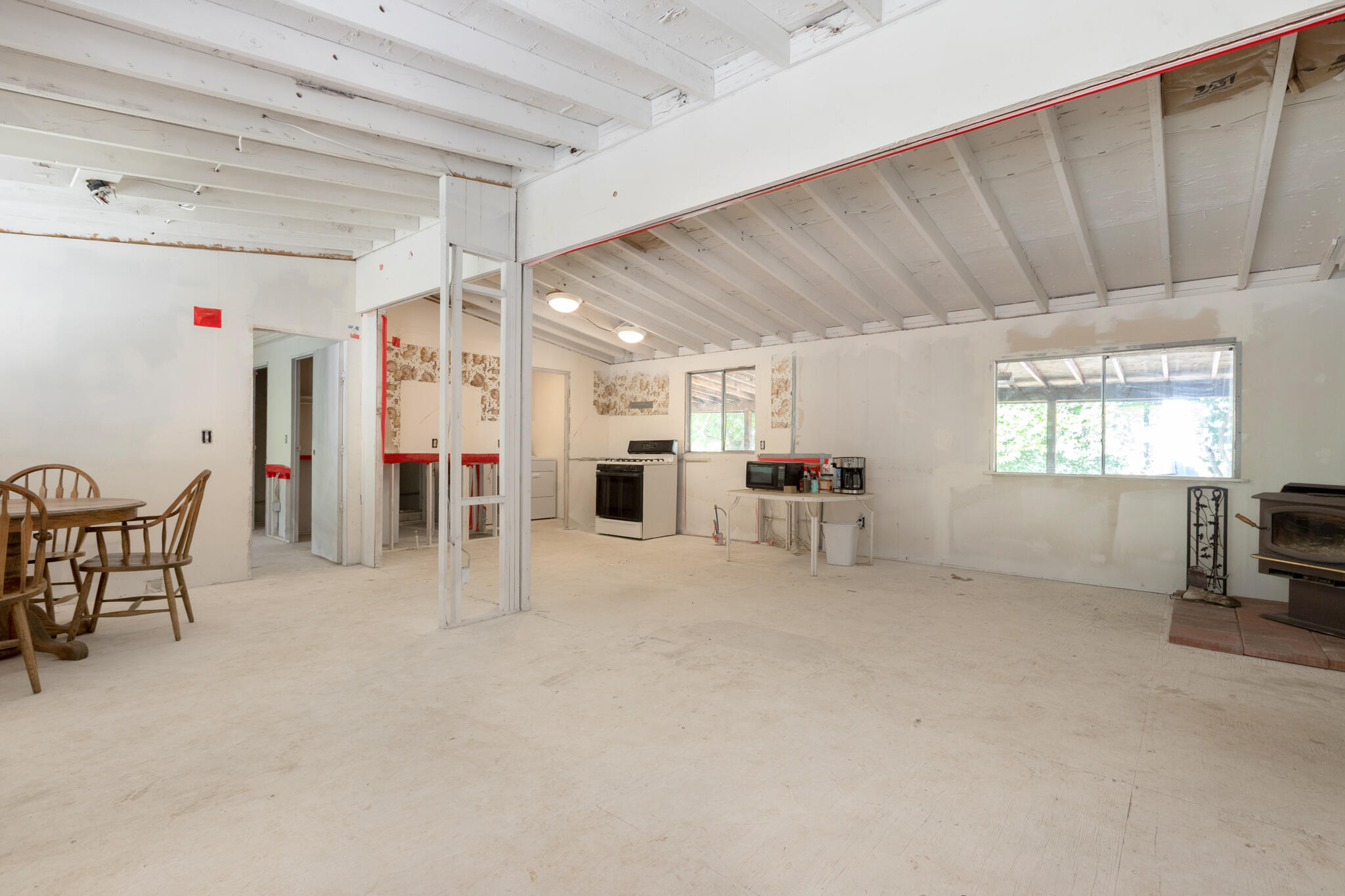 39569 Clover Ln, Yokuts Valley, CA 93675