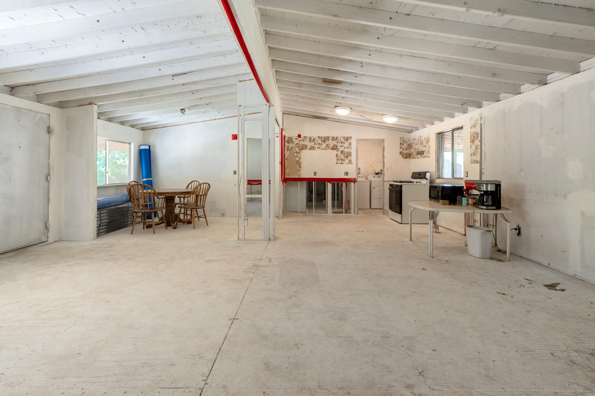 39569 Clover Ln, Yokuts Valley, CA 93675