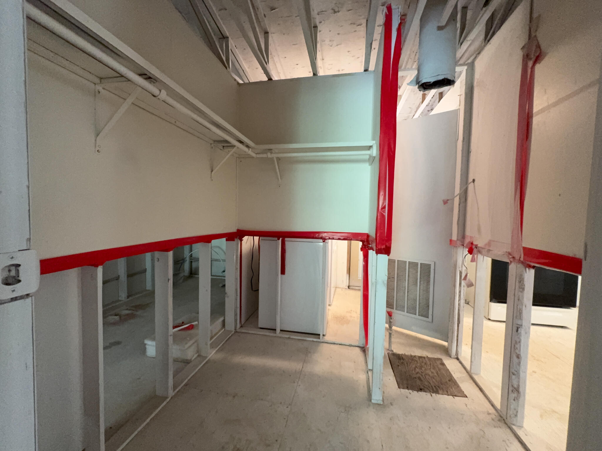 39569 Clover Ln, Yokuts Valley, CA 93675