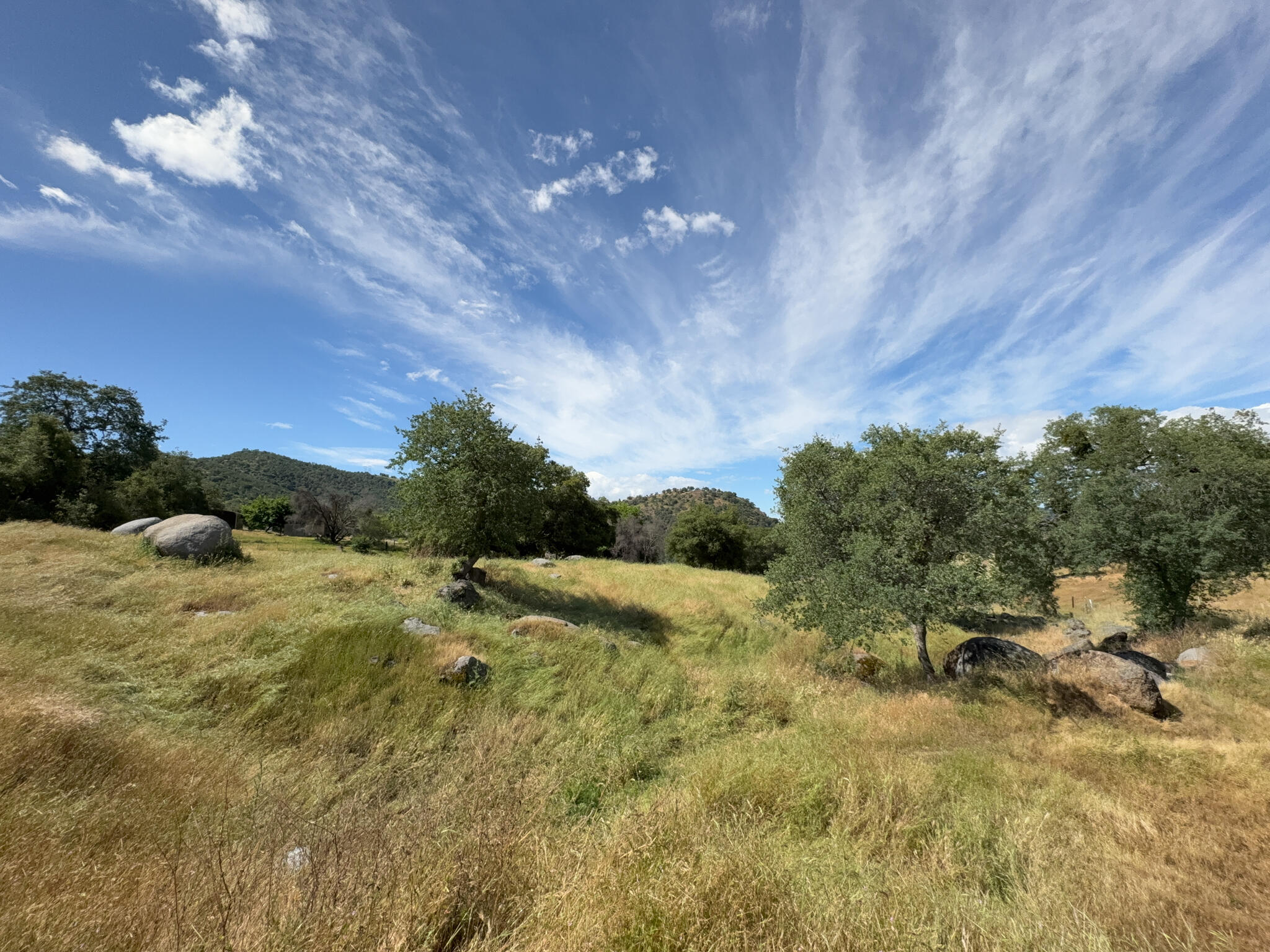 39569 Clover Ln, Yokuts Valley, CA 93675