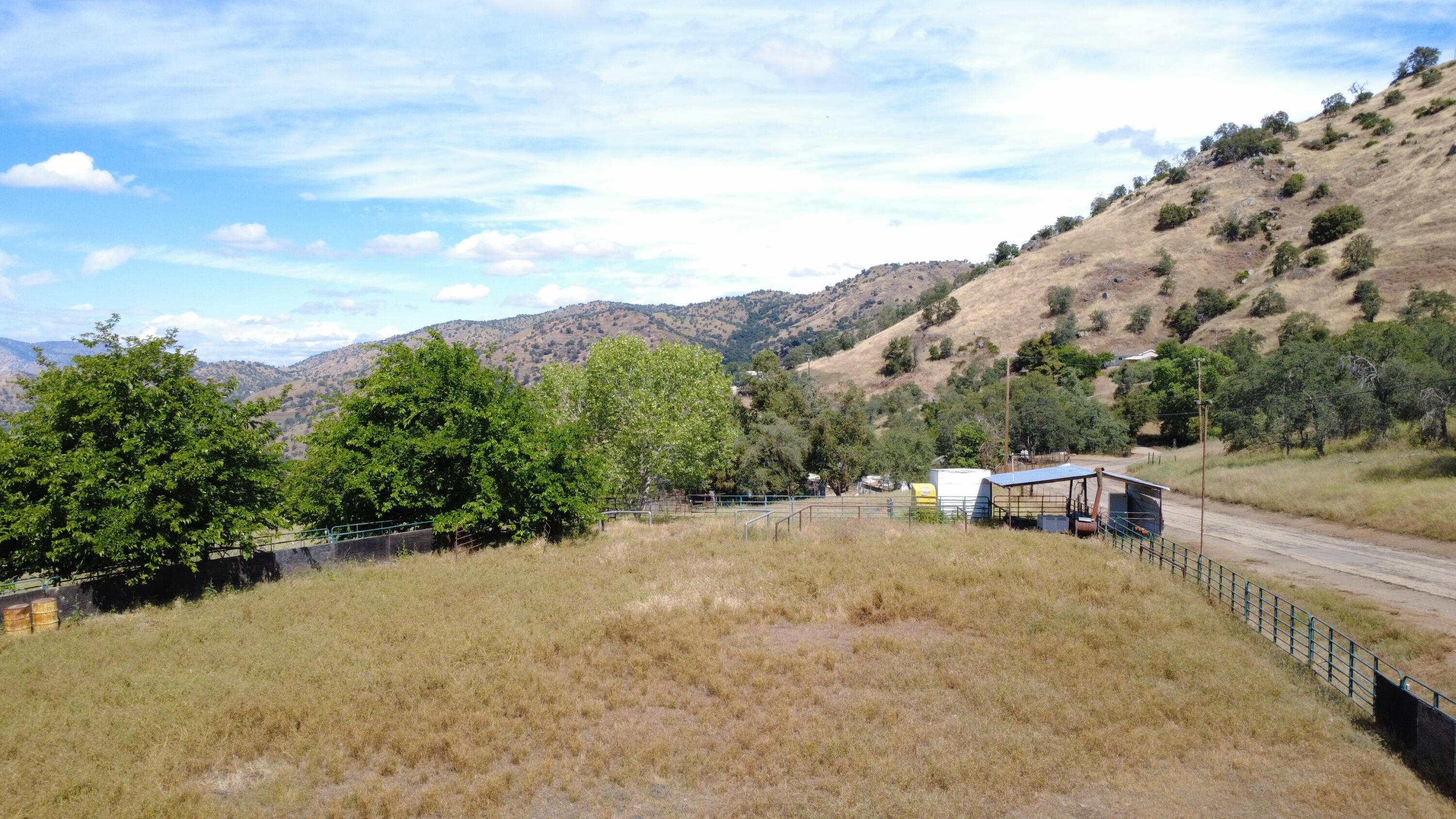 39569 Clover Ln, Yokuts Valley, CA 93675