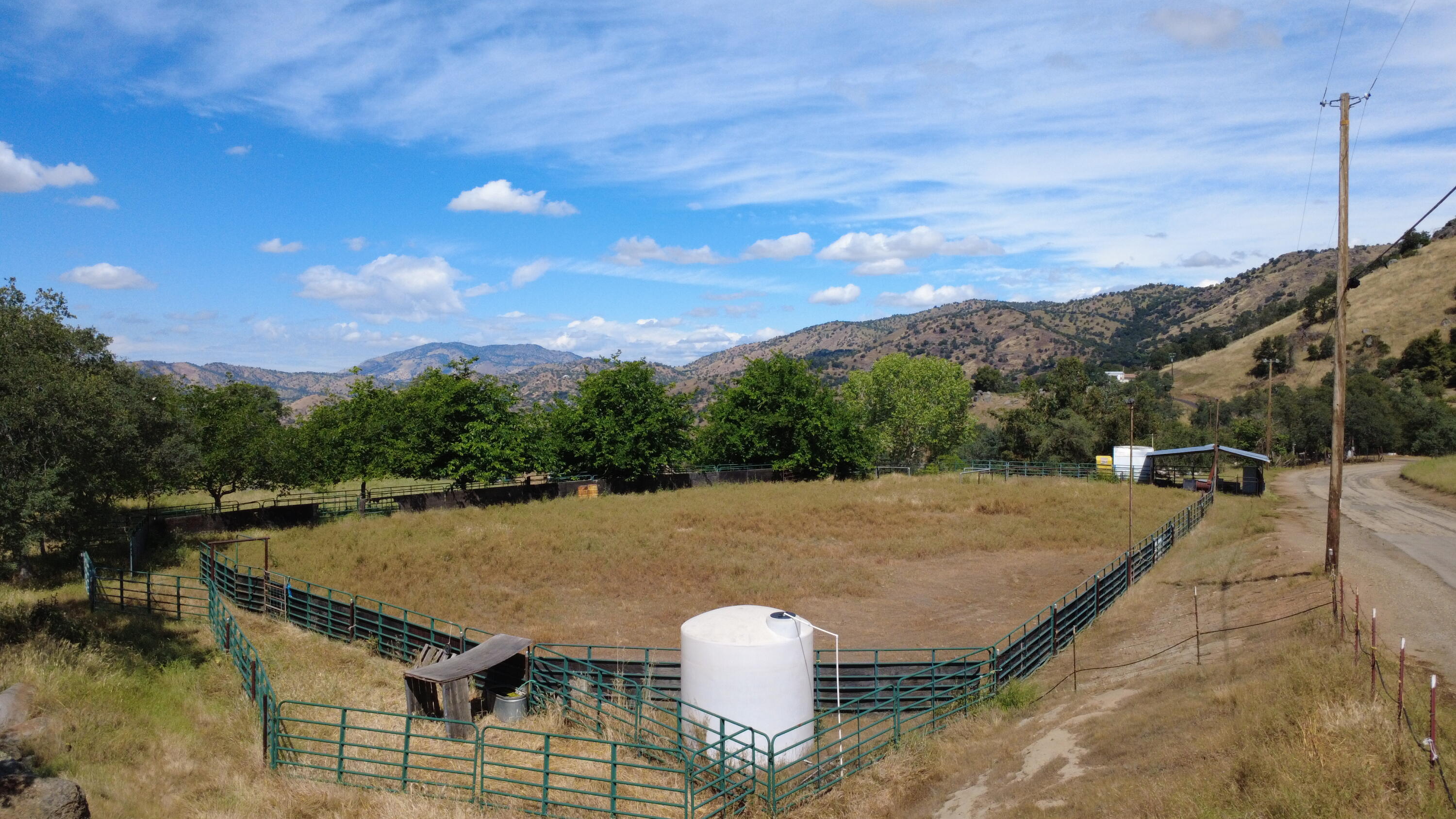 39569 Clover Ln, Yokuts Valley, CA 93675