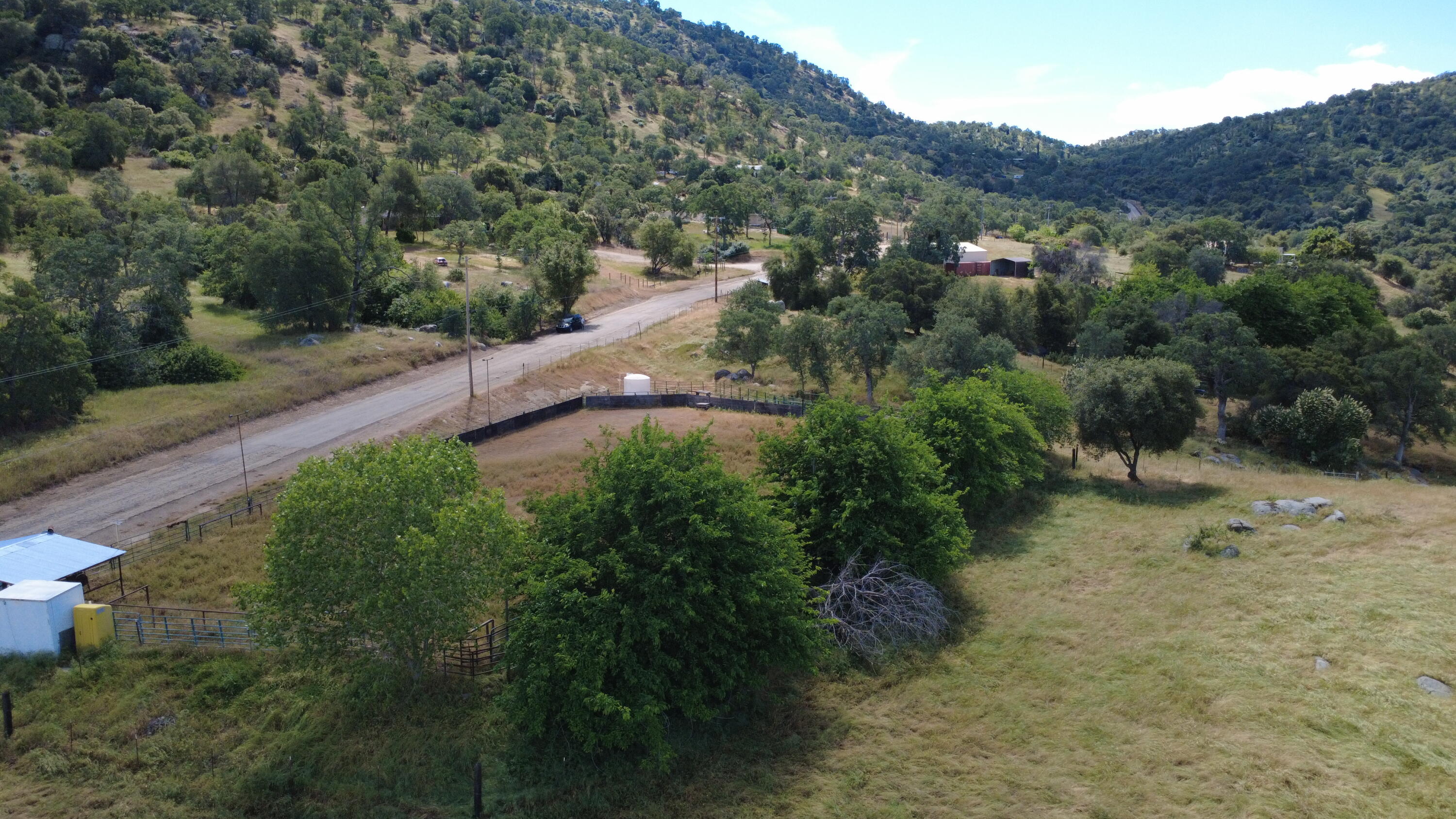 39569 Clover Ln, Yokuts Valley, CA 93675