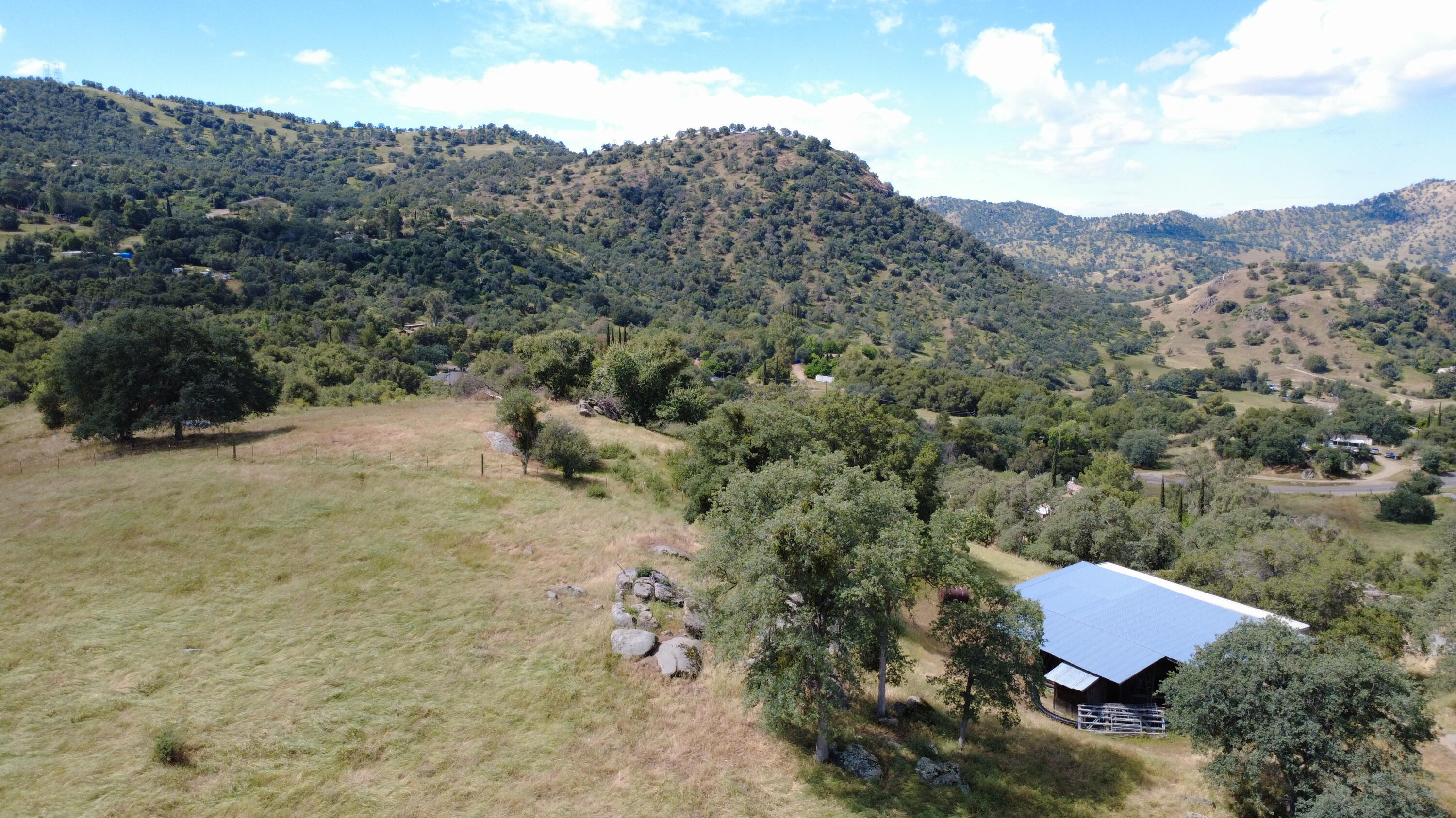 39569 Clover Ln, Yokuts Valley, CA 93675