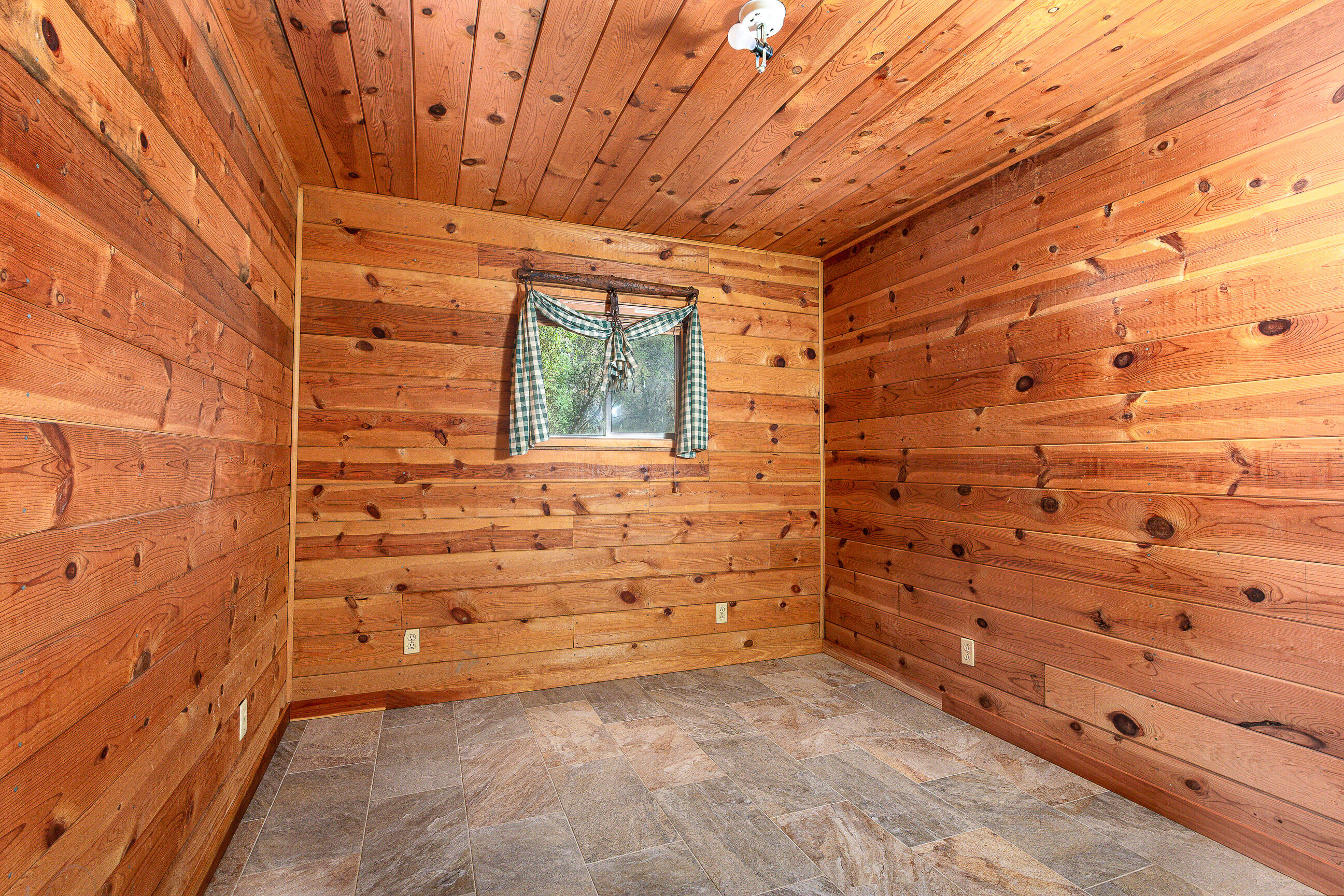 47993 N Fork Dr, Three Rivers, CA 93271