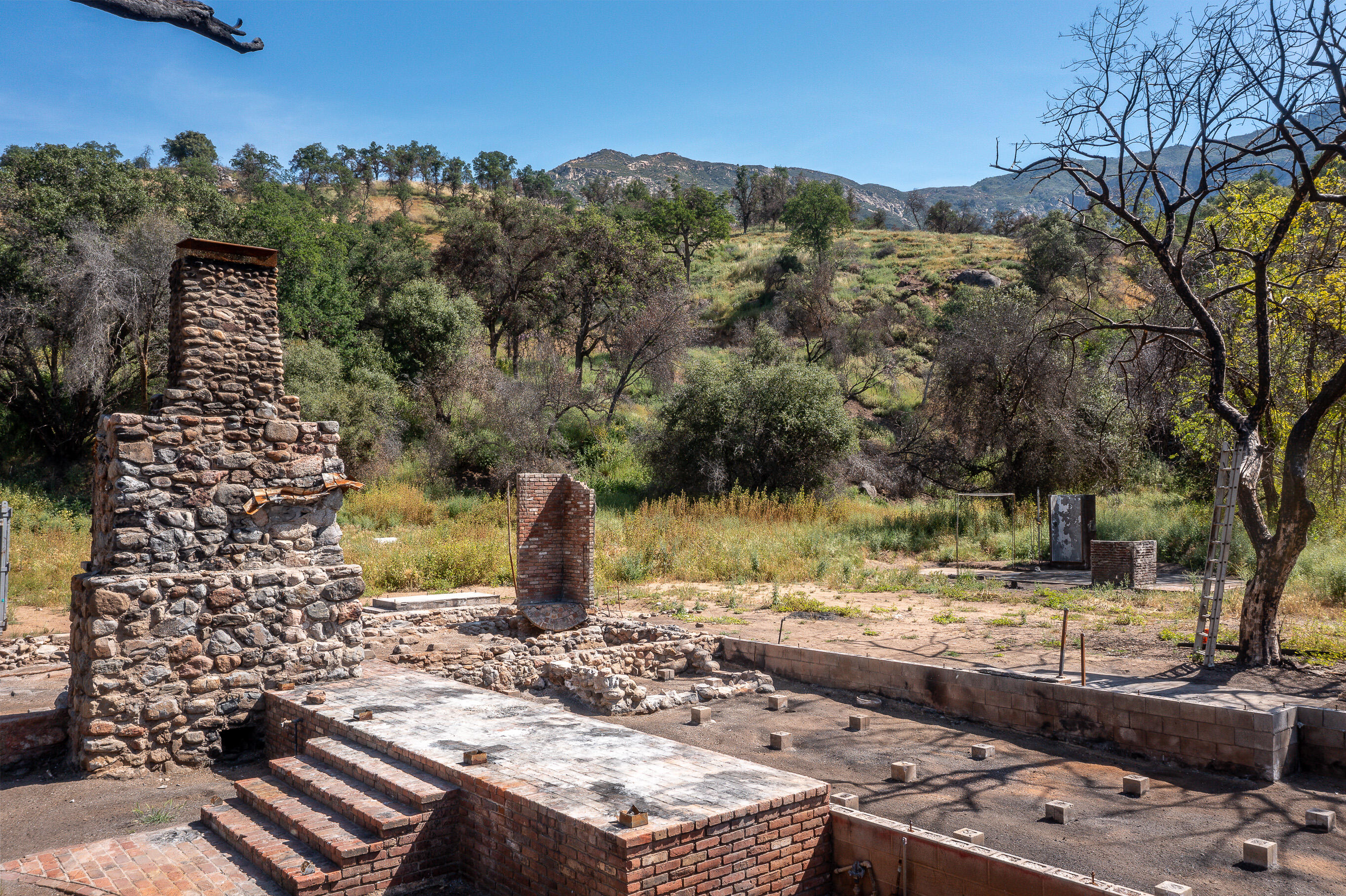 47993 N Fork Dr, Three Rivers, CA 93271