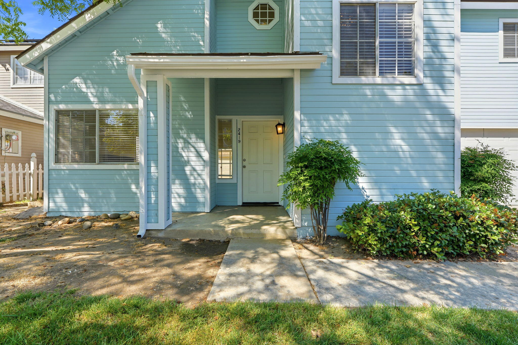 2419 N Clark St, Visalia, CA 93292