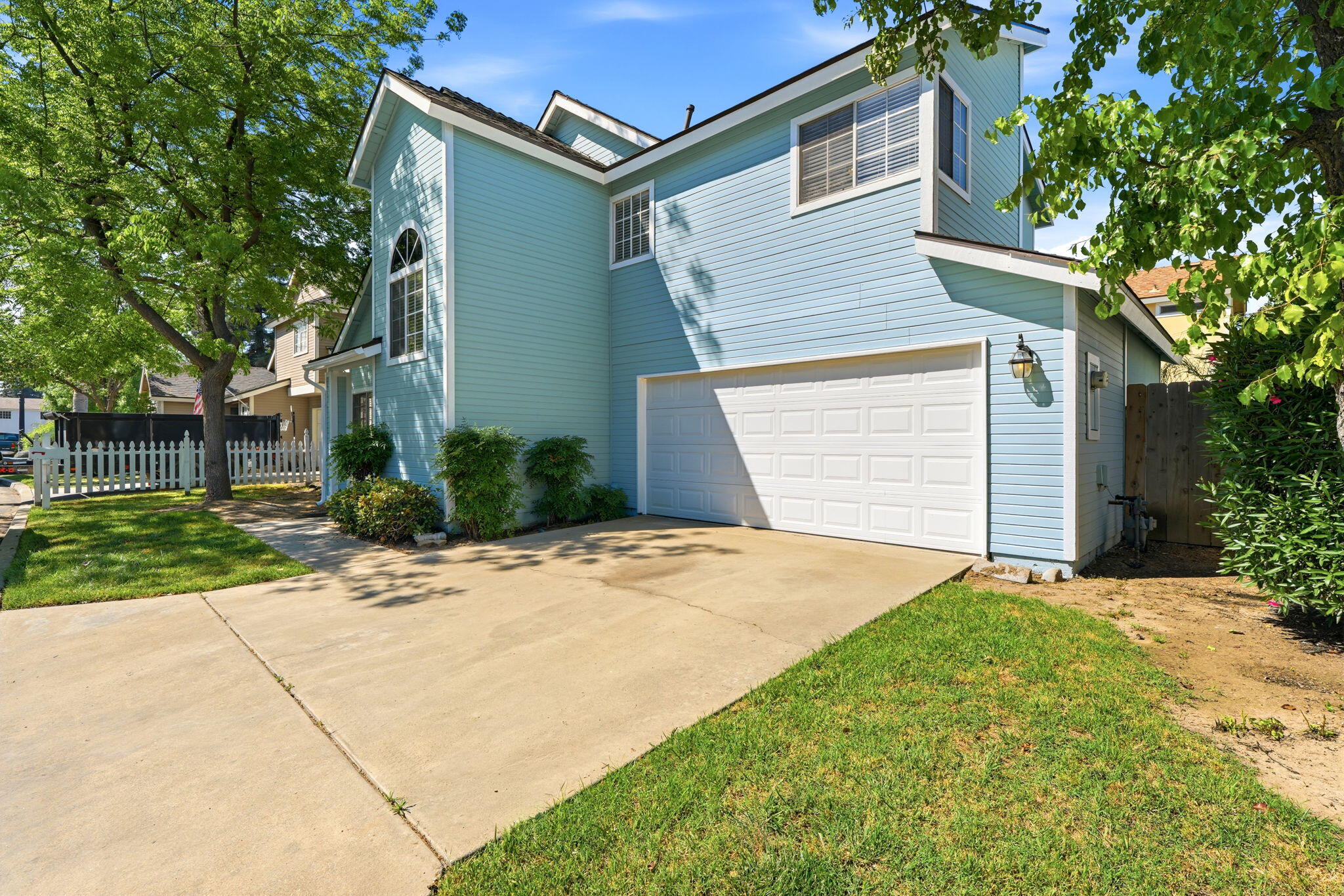 2419 N Clark St, Visalia, CA 93292