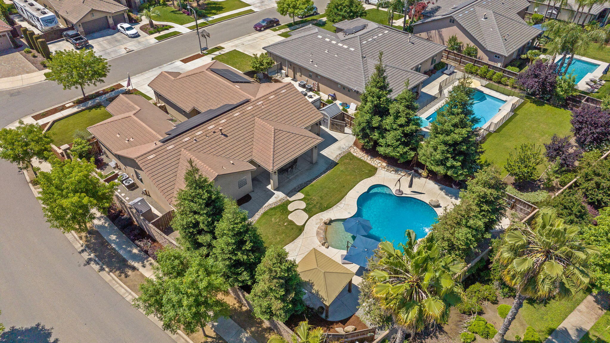 4020 W Lark, Visalia, CA 93291