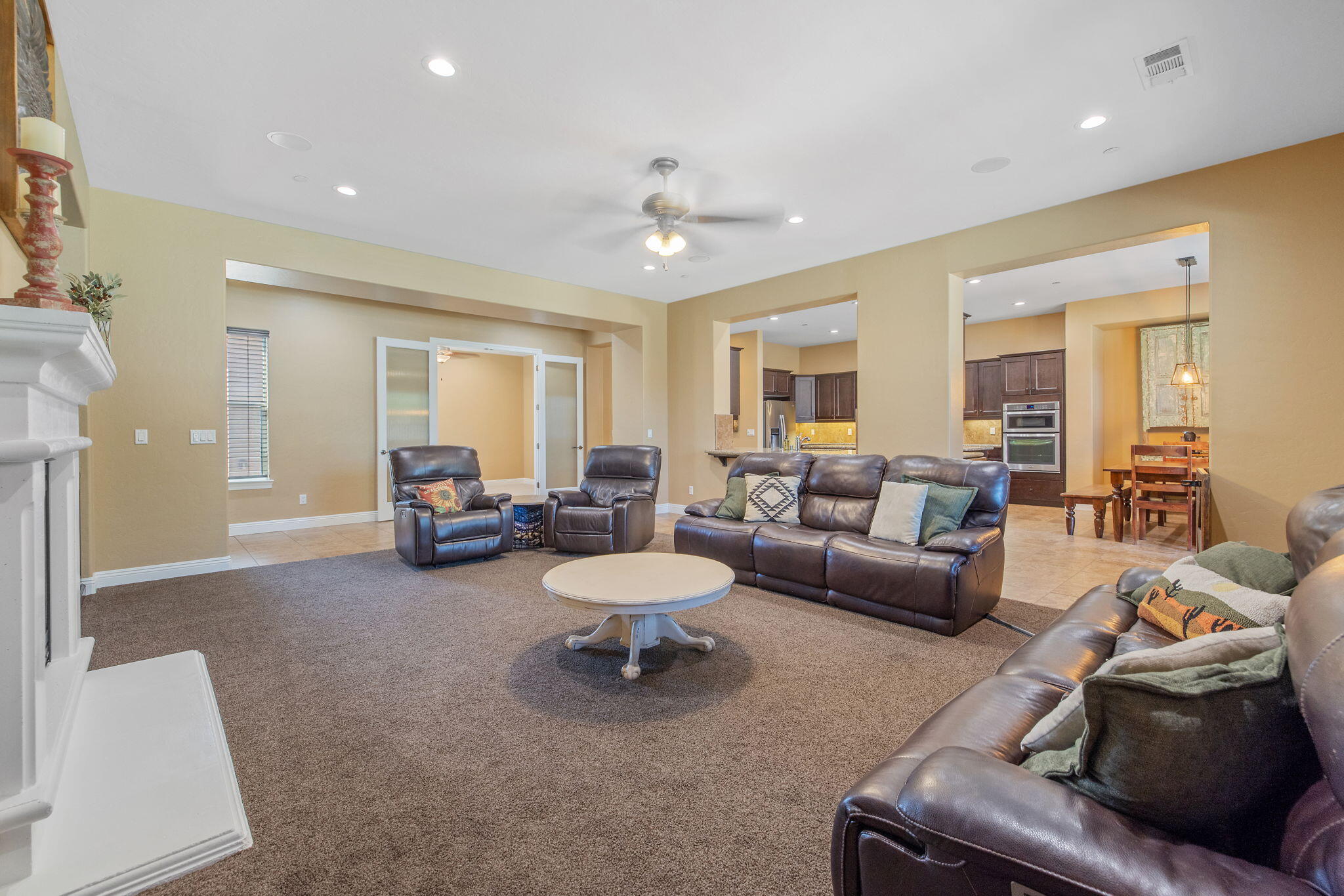 4020 W Lark, Visalia, CA 93291