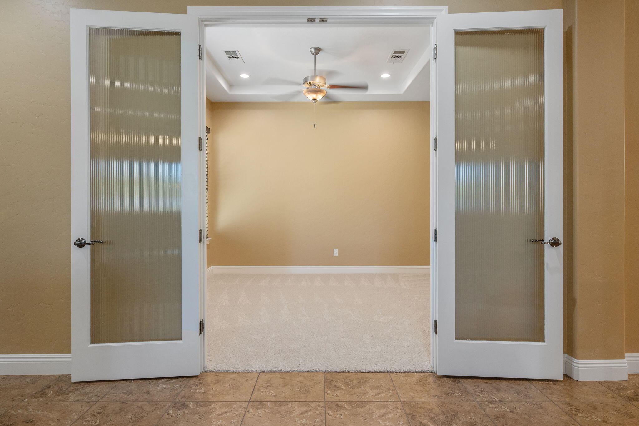 4020 W Lark, Visalia, CA 93291