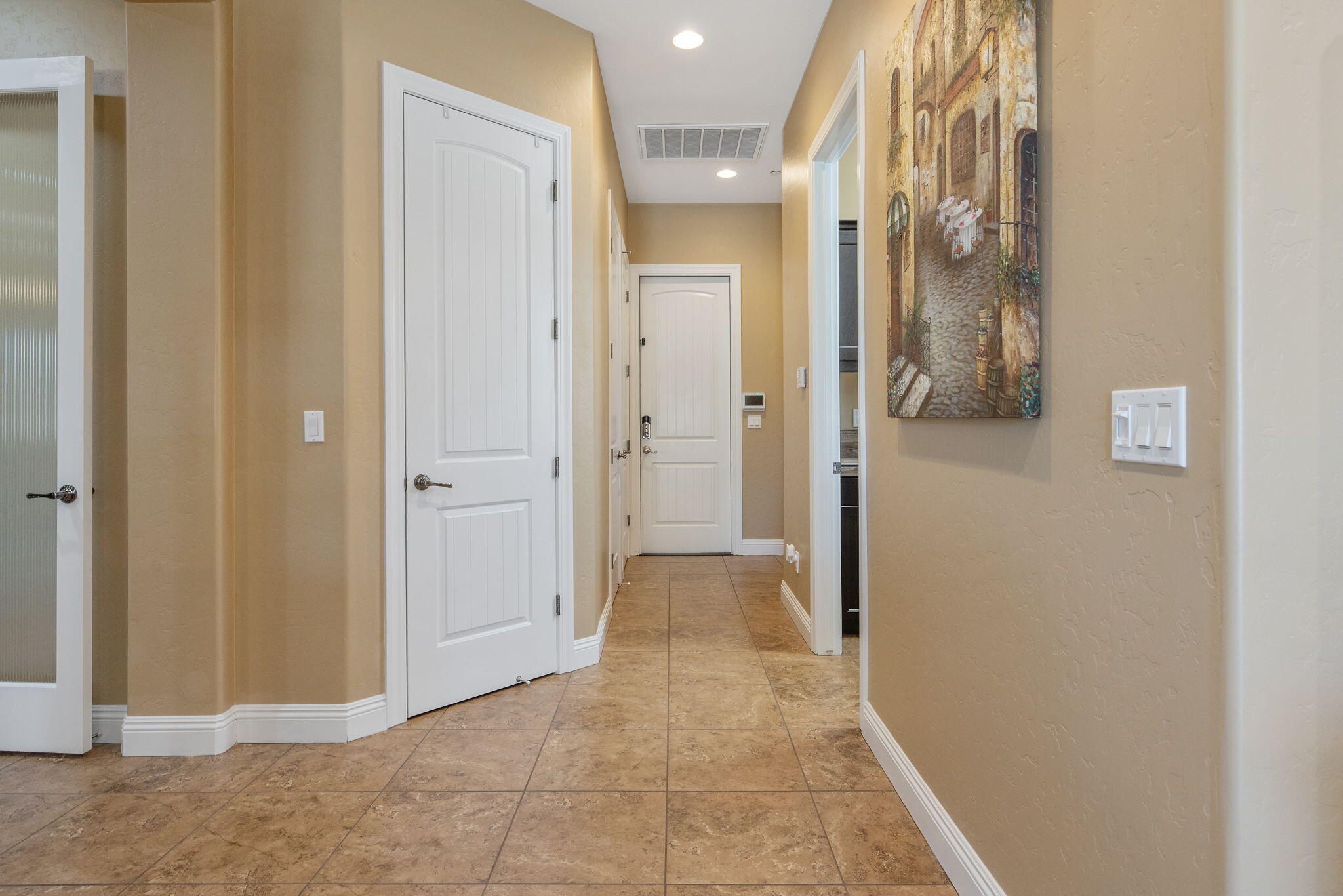 4020 W Lark, Visalia, CA 93291