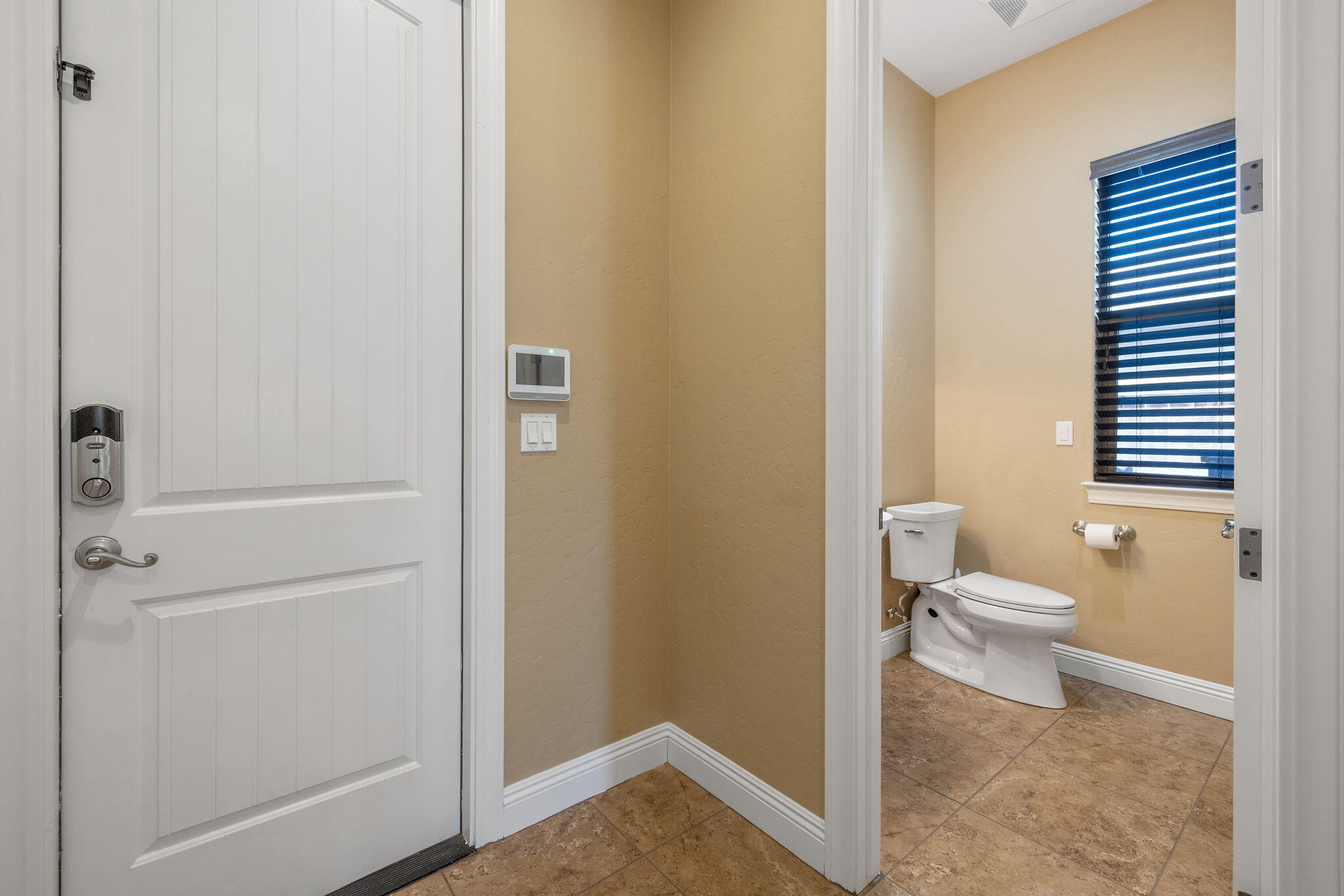 4020 W Lark, Visalia, CA 93291