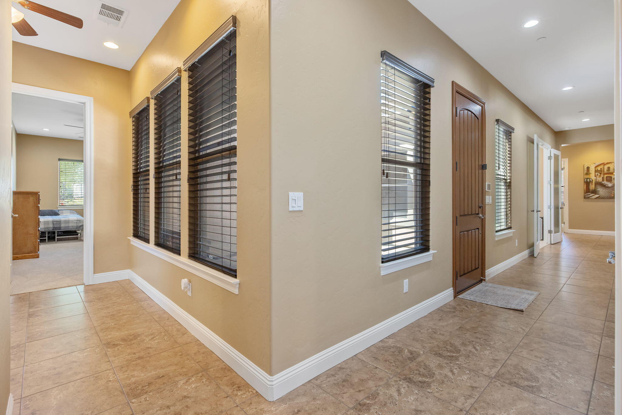 4020 W Lark, Visalia, CA 93291