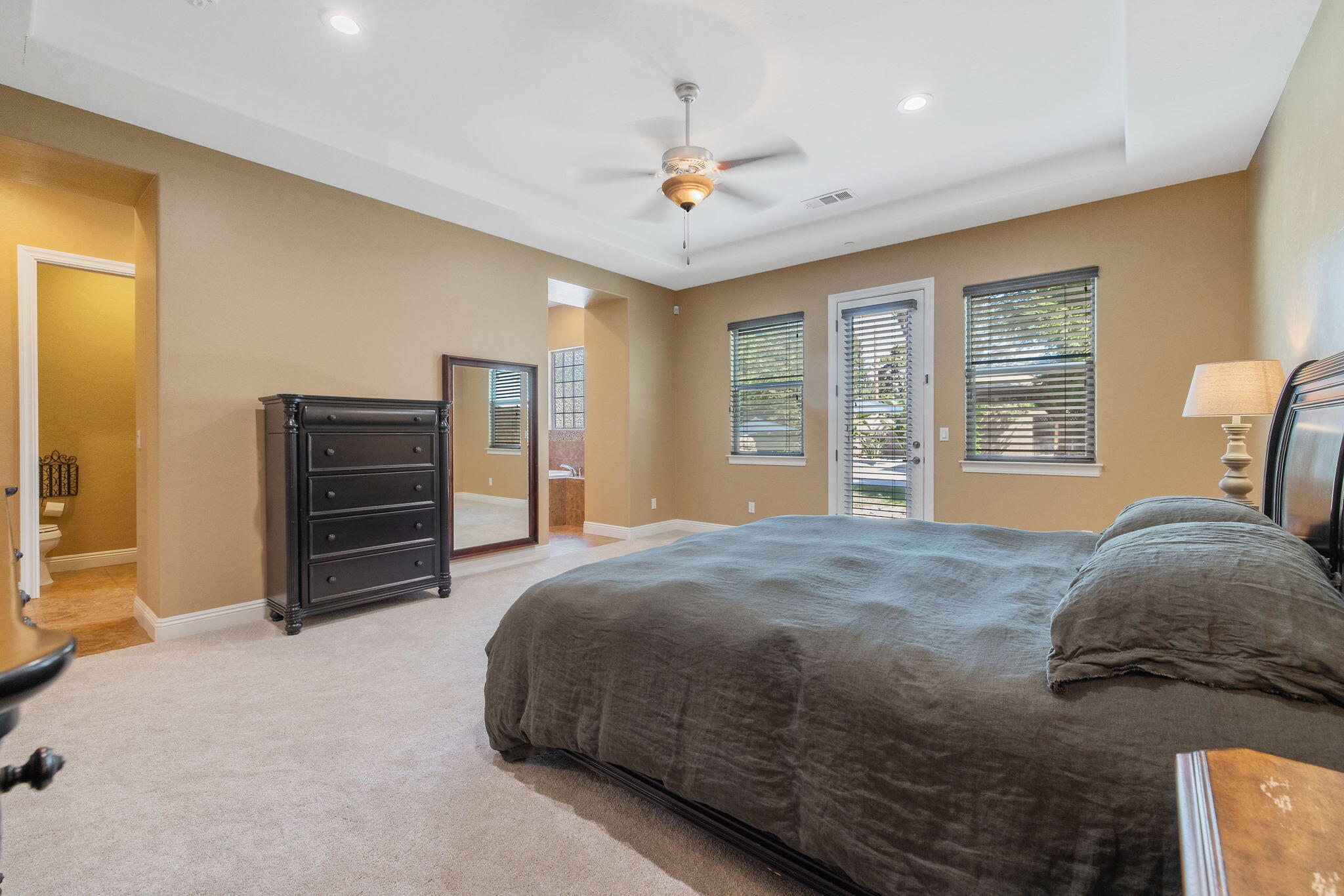 4020 W Lark, Visalia, CA 93291