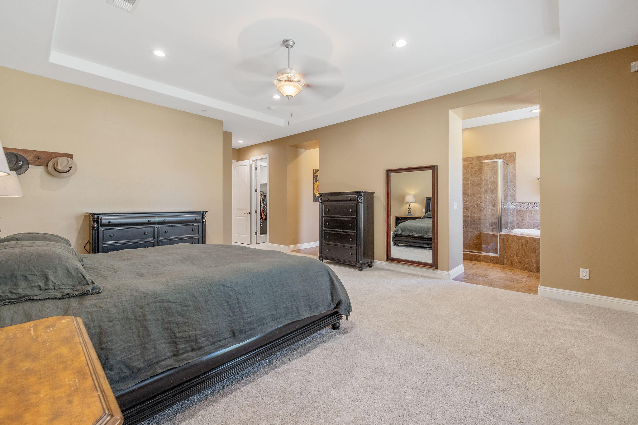 4020 W Lark, Visalia, CA 93291