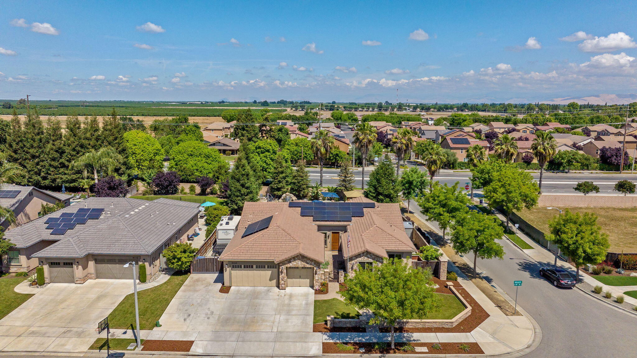 4020 W Lark, Visalia, CA 93291