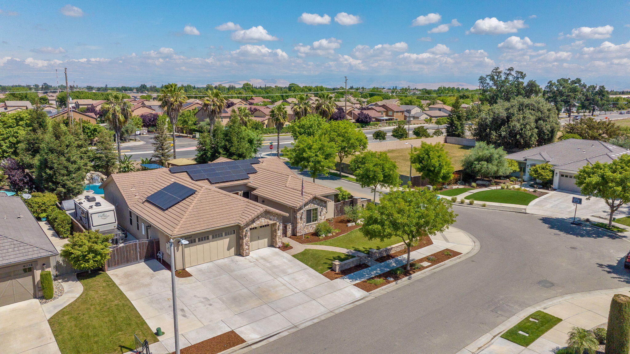 4020 W Lark, Visalia, CA 93291