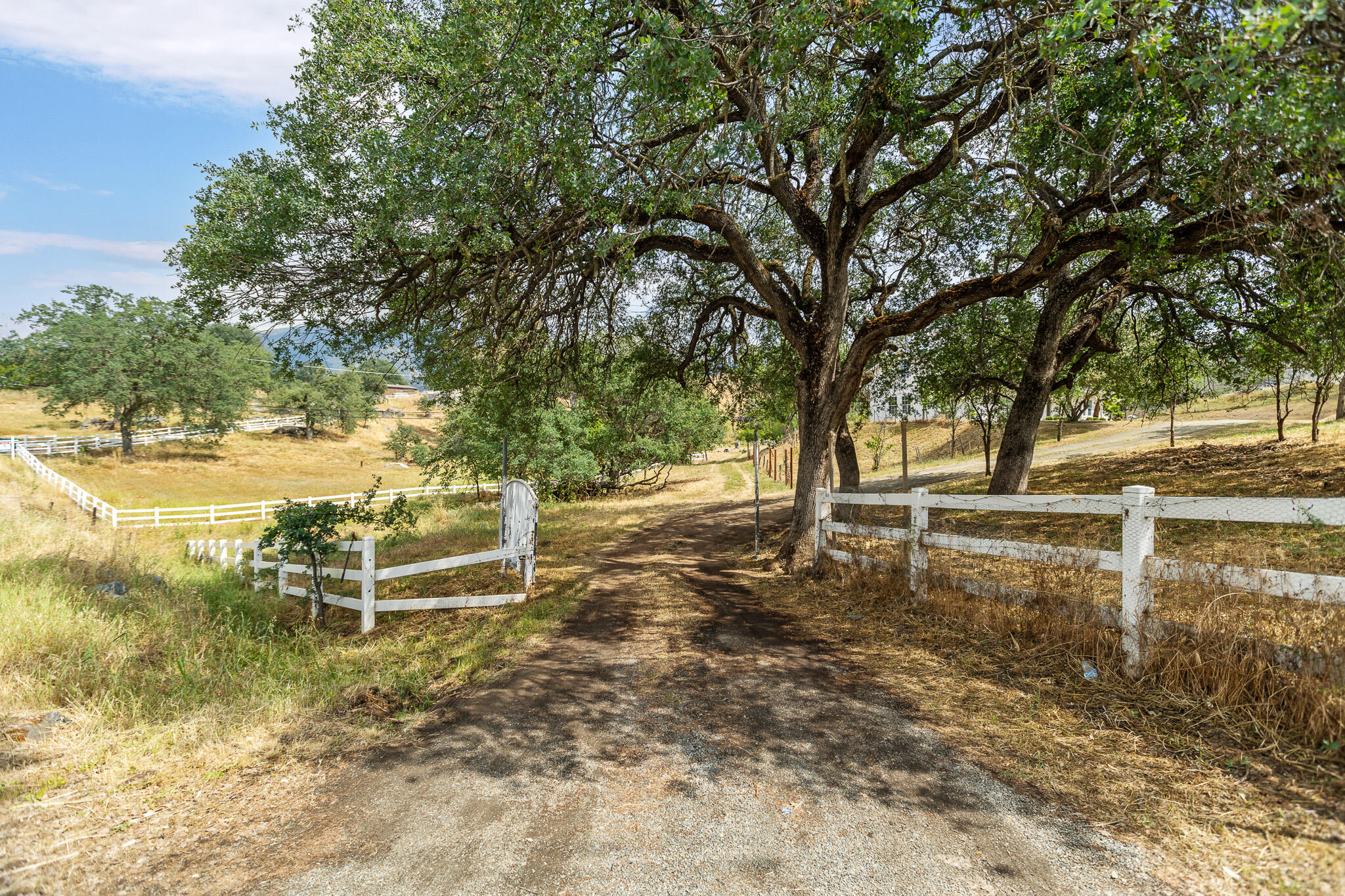 32491 Pleasant Oak Dr, Springville, CA 93265