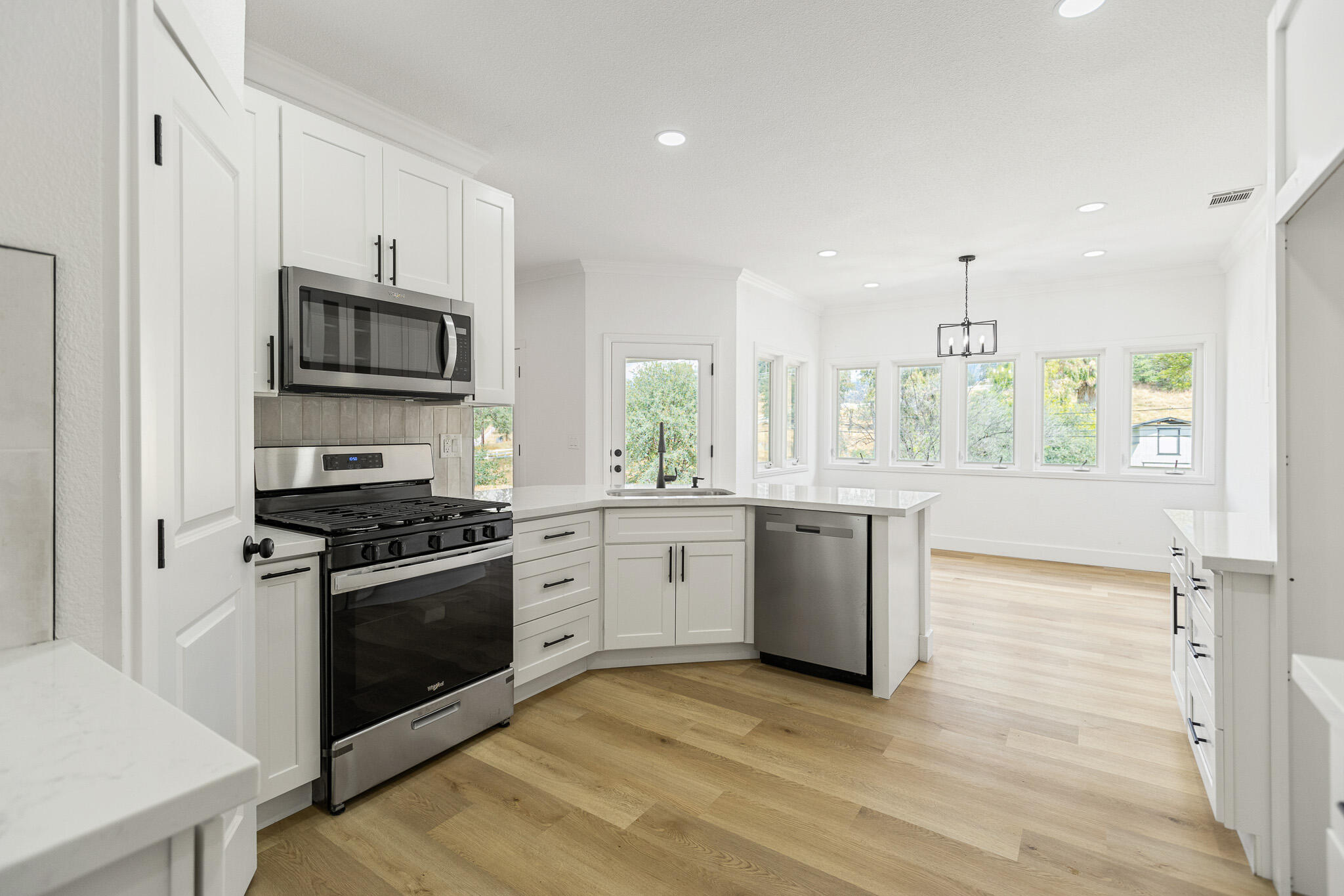 32491 Pleasant Oak Dr, Springville, CA 93265