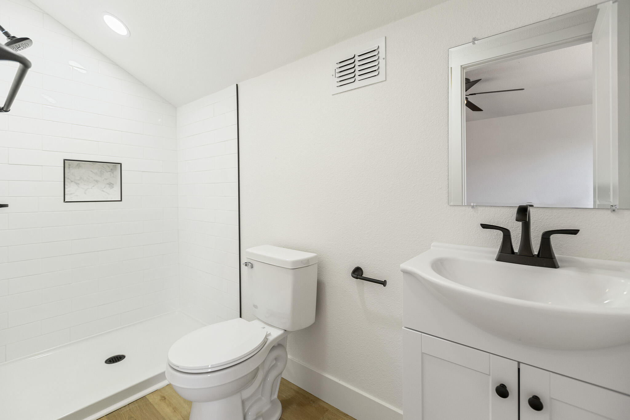 32491 Pleasant Oak Dr, Springville, CA 93265