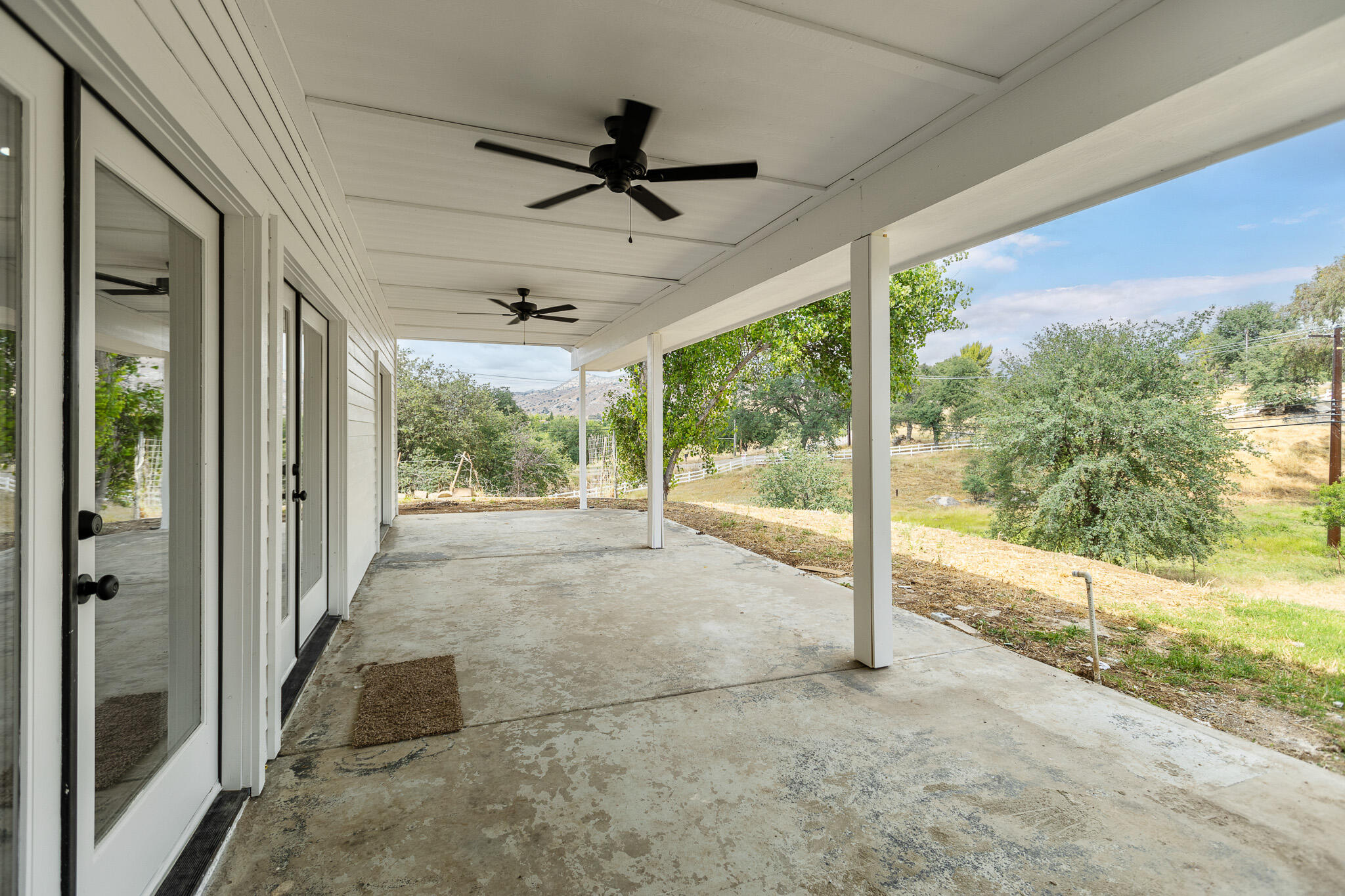 32491 Pleasant Oak Dr, Springville, CA 93265