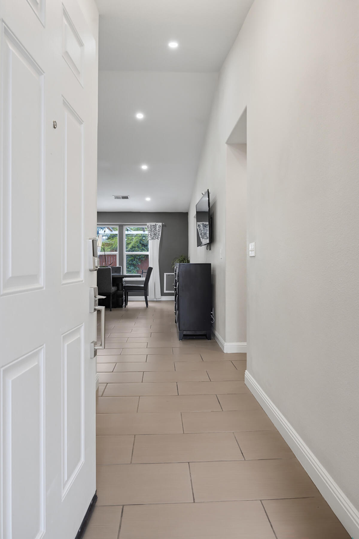 3223 W Sedona Ave, Visalia, CA 93291