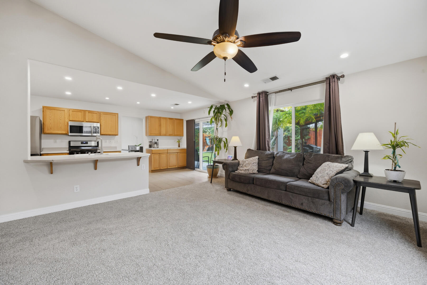 3223 W Sedona Ave, Visalia, CA 93291