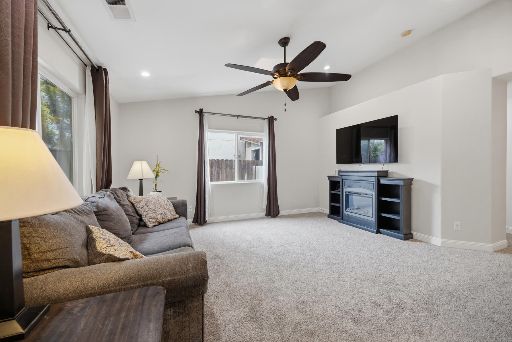 3223 W Sedona Ave, Visalia, CA 93291