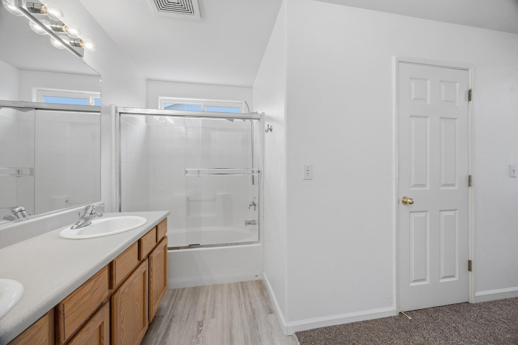 3223 W Sedona Ave, Visalia, CA 93291