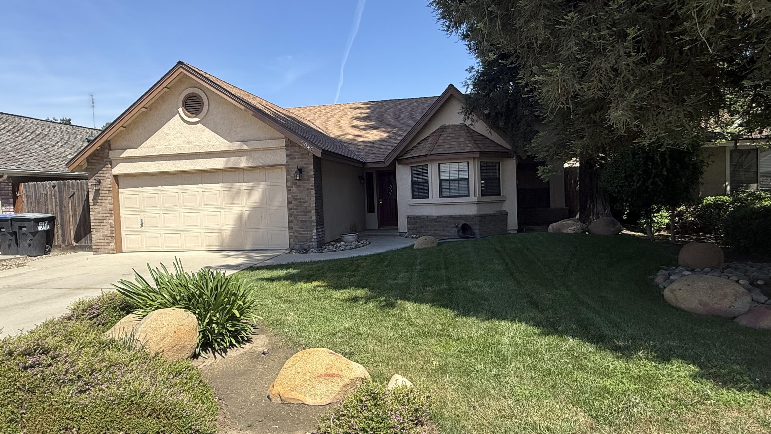 5948 W Crowley Ave, Visalia, CA 93291