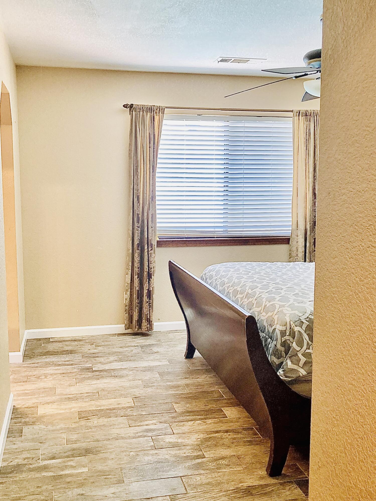 5948 W Crowley Ave, Visalia, CA 93291