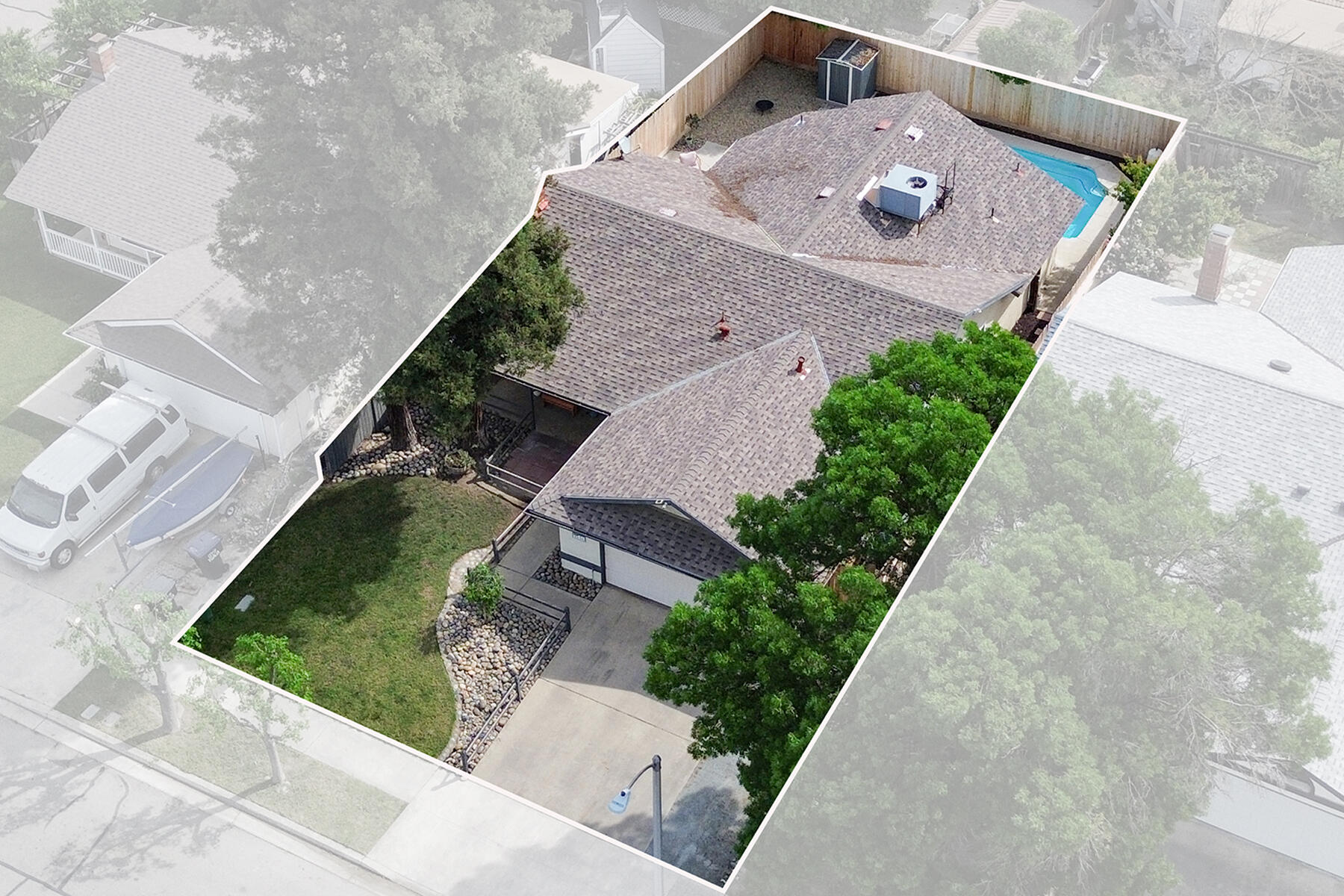 1136 N Atwood St, Visalia, CA 93291